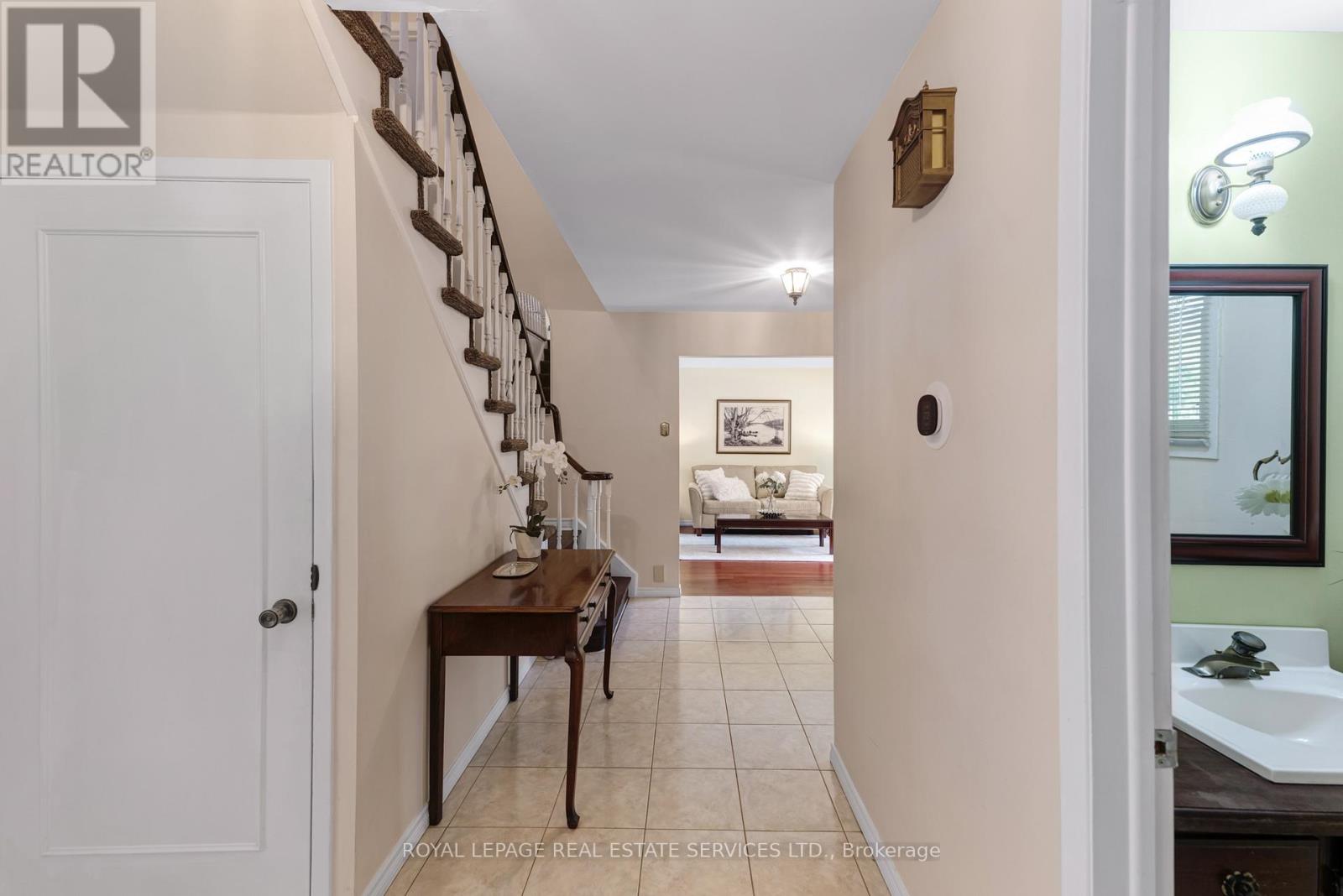 88 GERMORDA DRIVE - 26