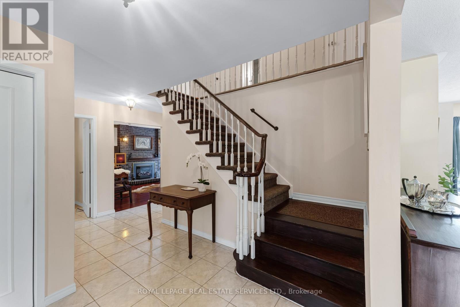 88 GERMORDA DRIVE - 27