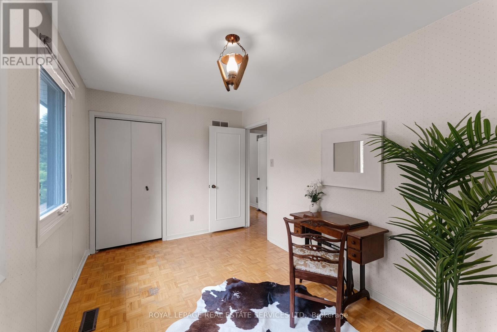 88 GERMORDA DRIVE - 37