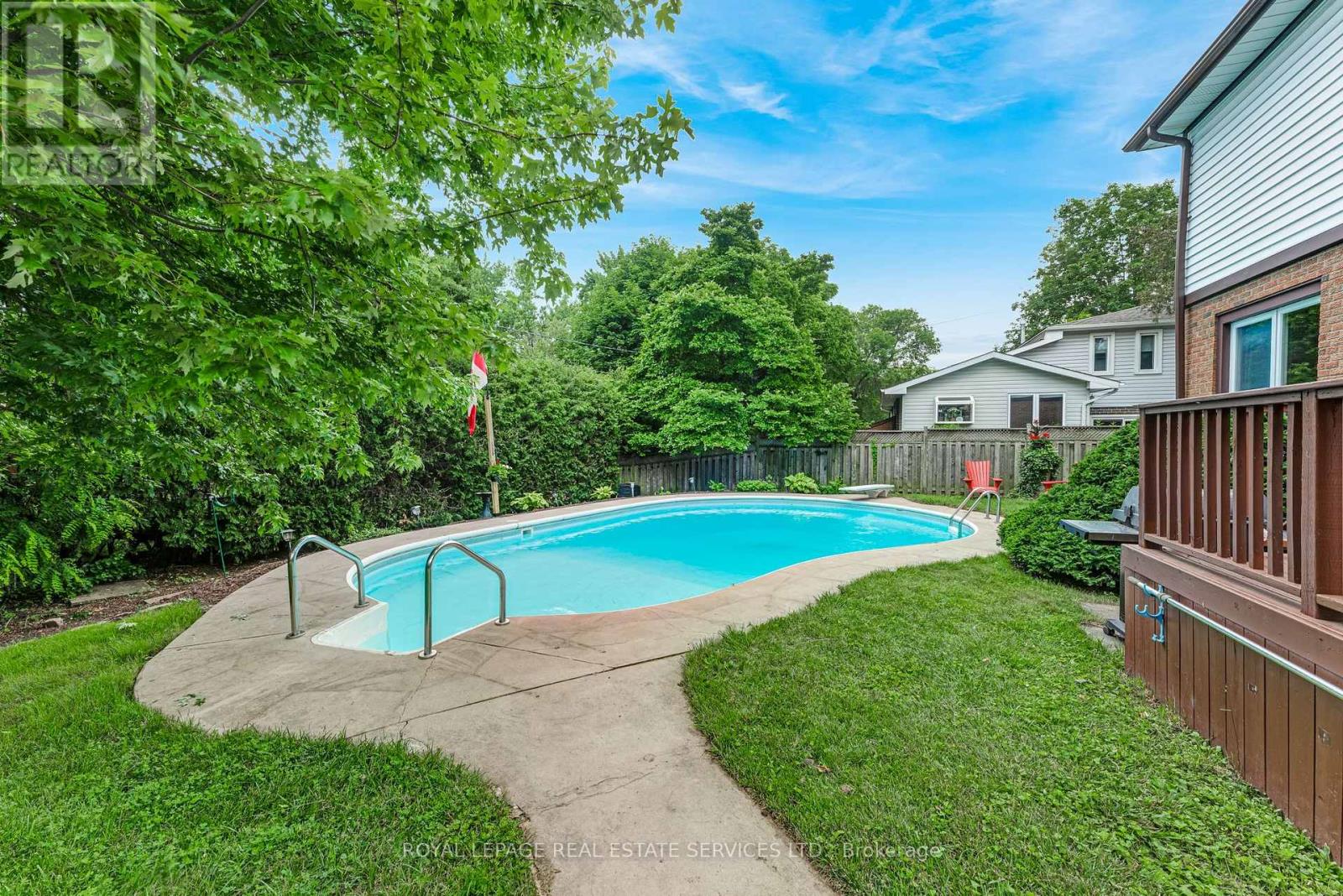 88 GERMORDA DRIVE - 42