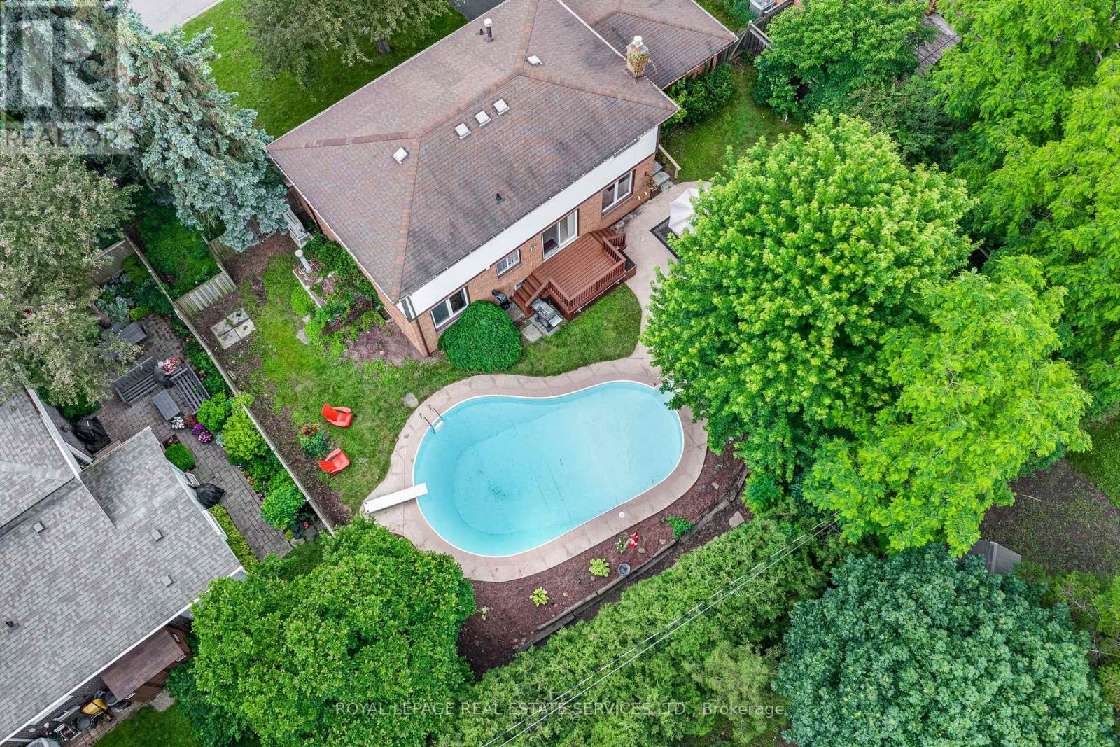 88 GERMORDA DRIVE - 44
