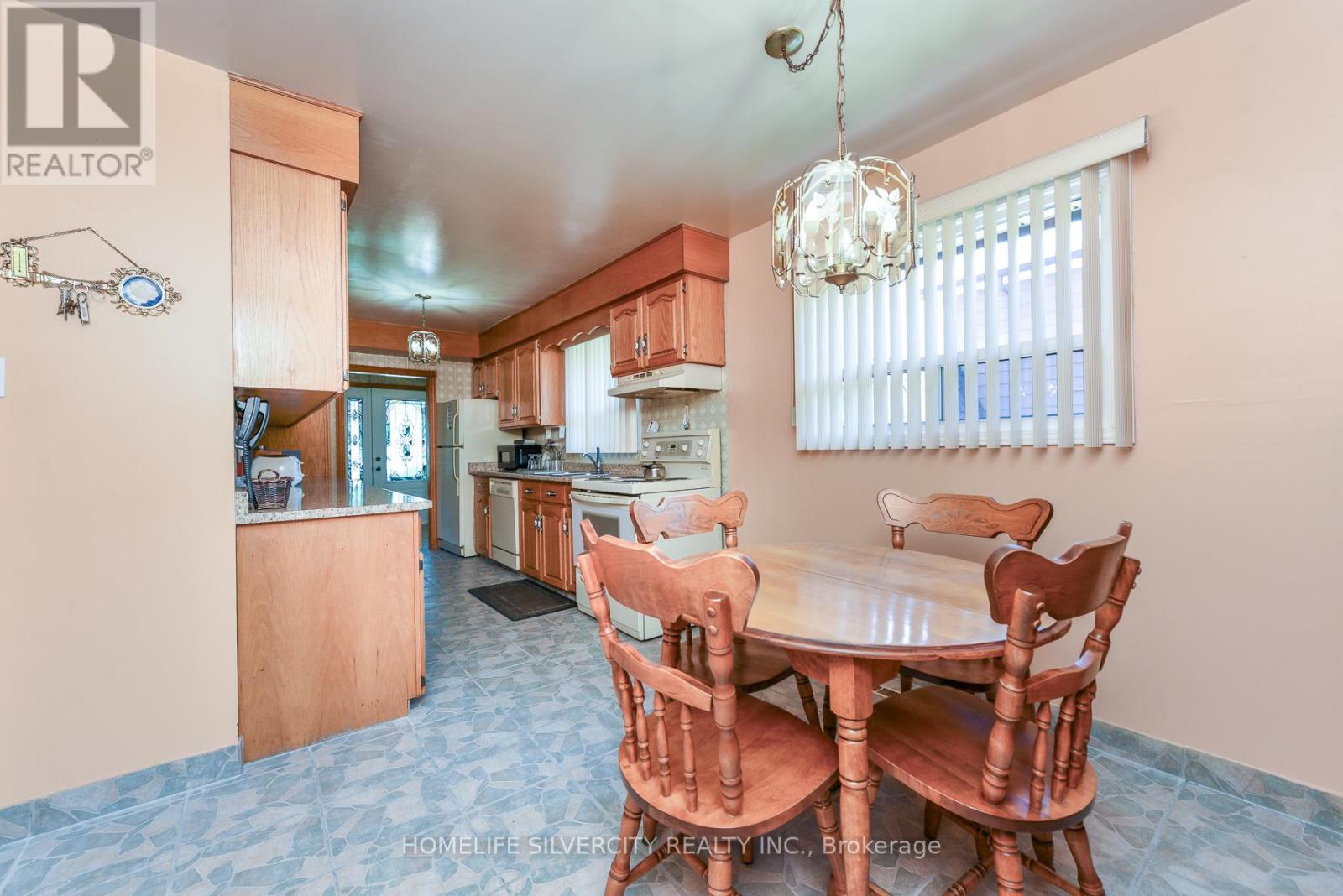 7378 BYBROOK DRIVE - 18