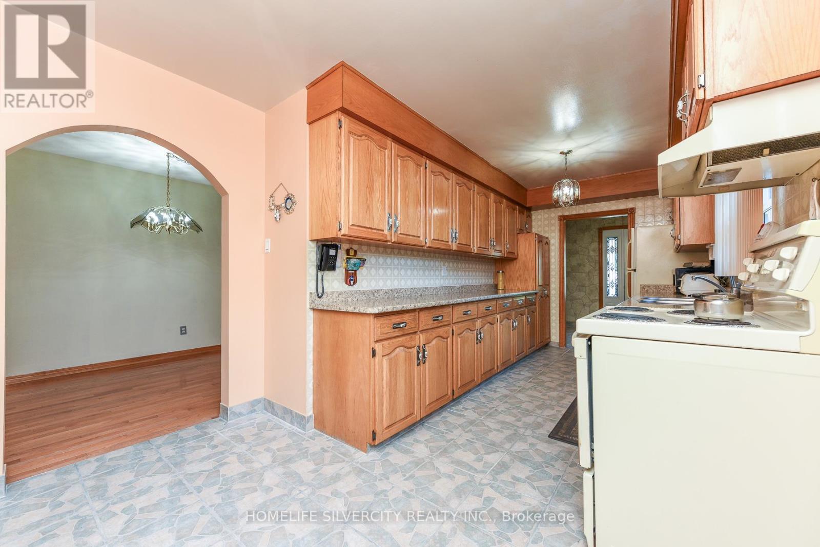 7378 BYBROOK DRIVE - 22