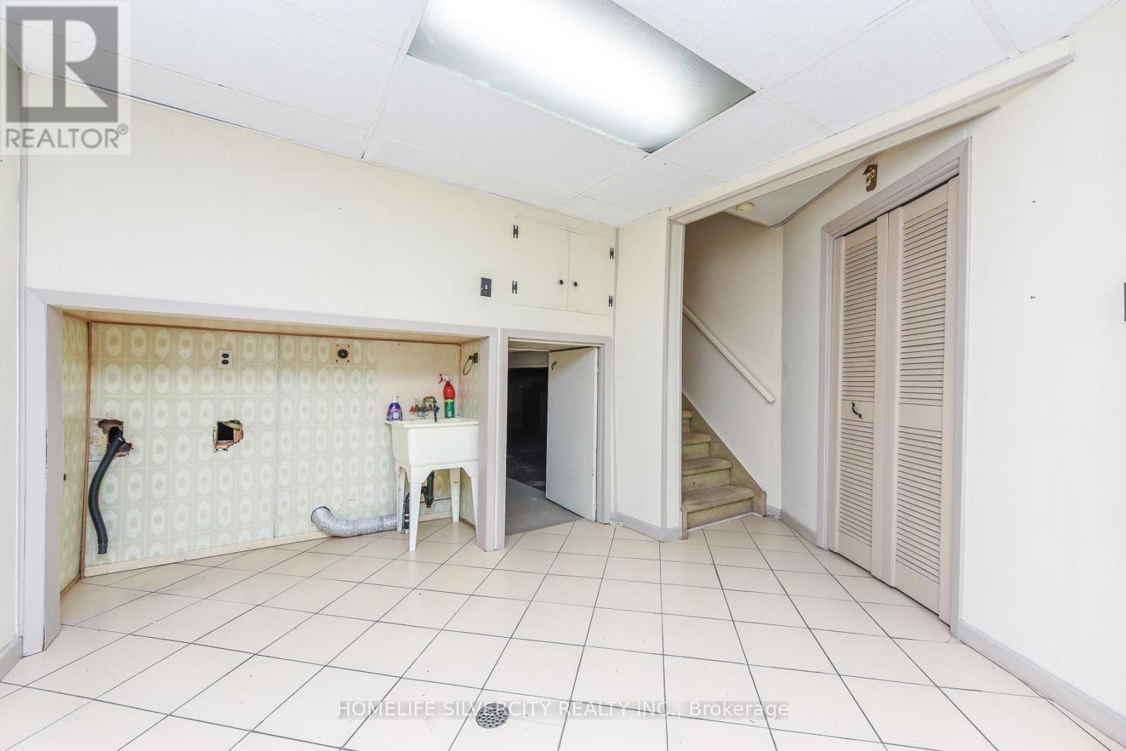 7378 BYBROOK DRIVE - 47