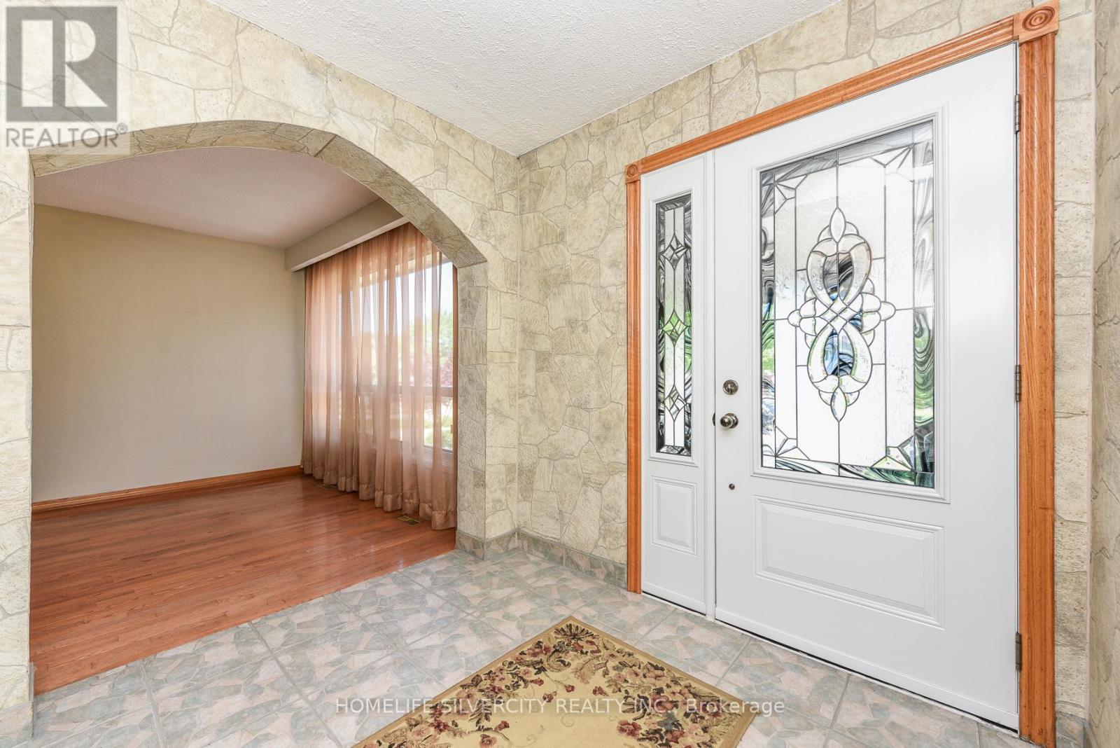7378 BYBROOK DRIVE - 8