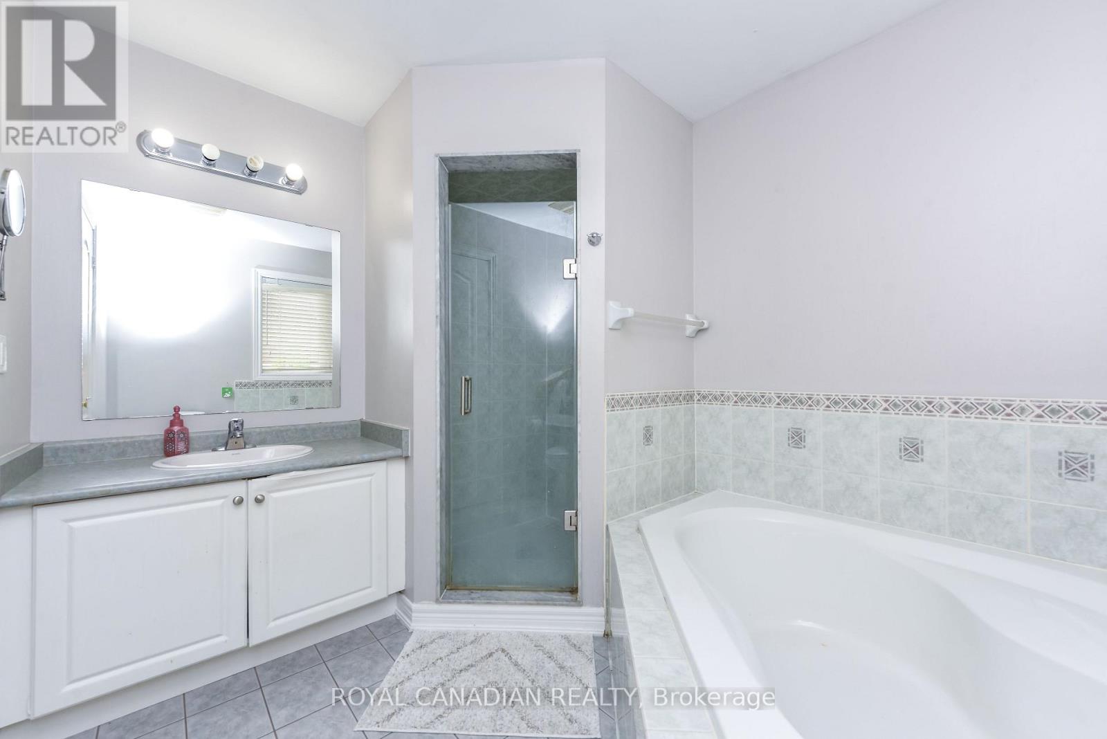 29 DEWSIDE DRIVE - 24
