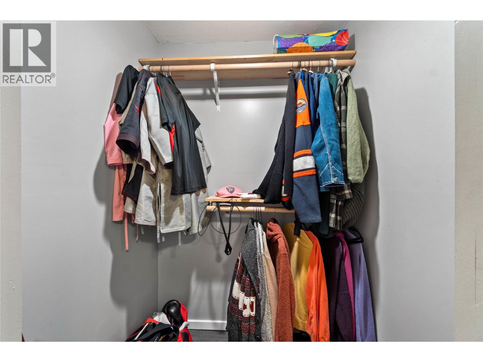 333 WADDINGTON Drive - 12