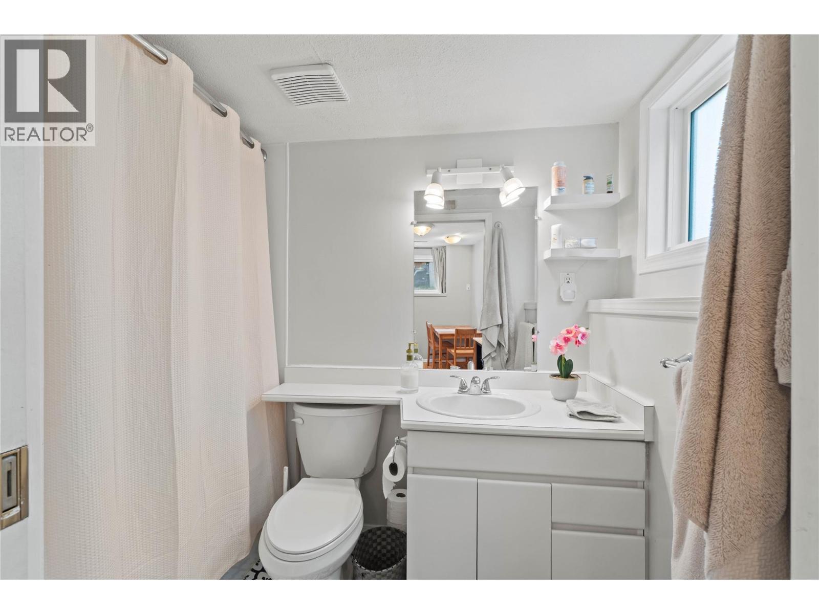 333 WADDINGTON Drive - Image 15