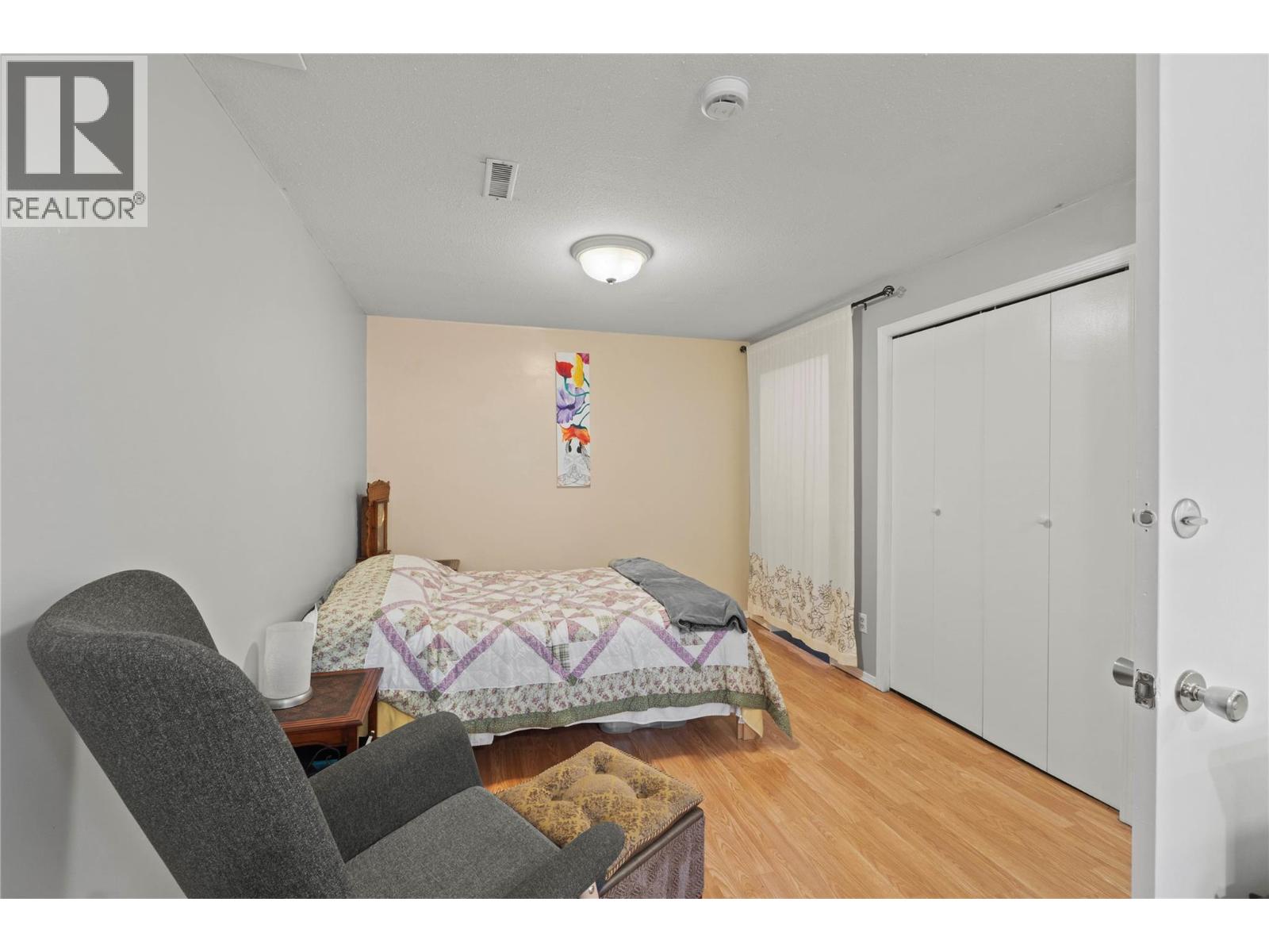 333 WADDINGTON Drive - Image 16