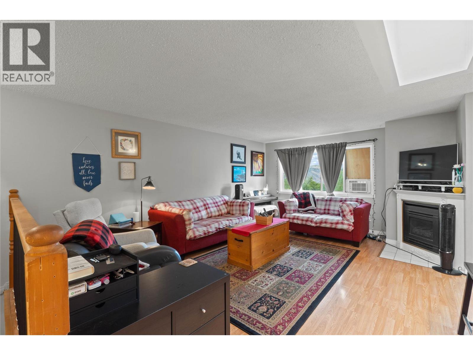 333 WADDINGTON Drive - Image 3