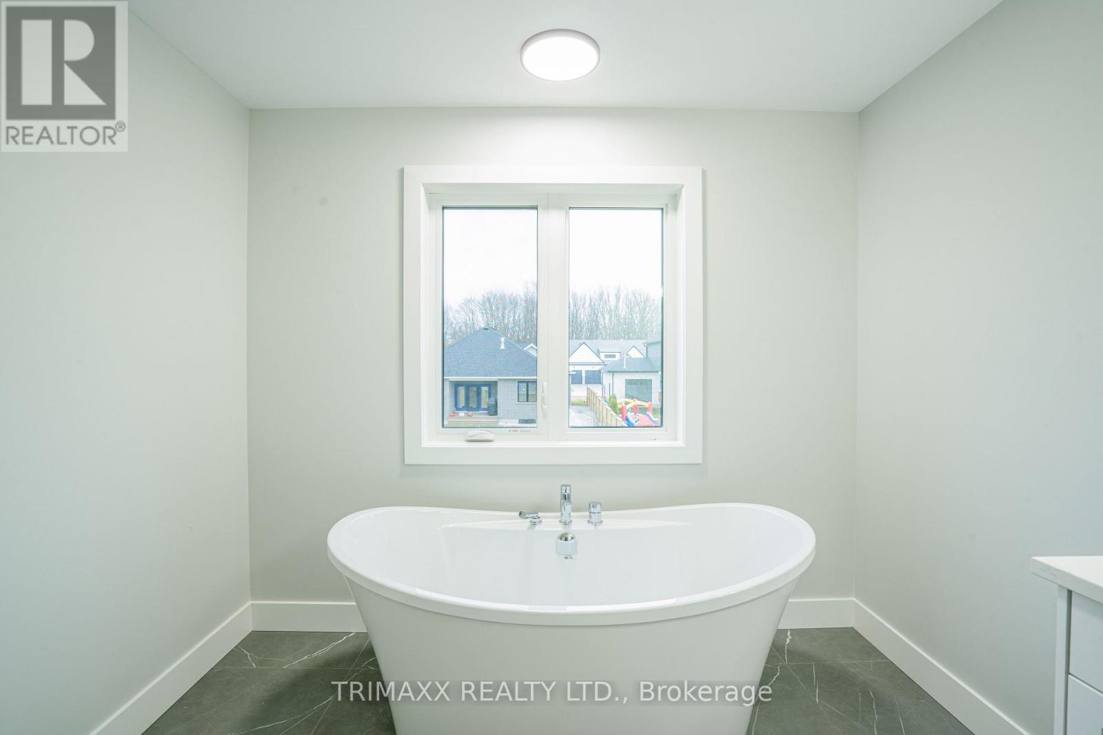 188 FOXBOROUGH PLACE - 27