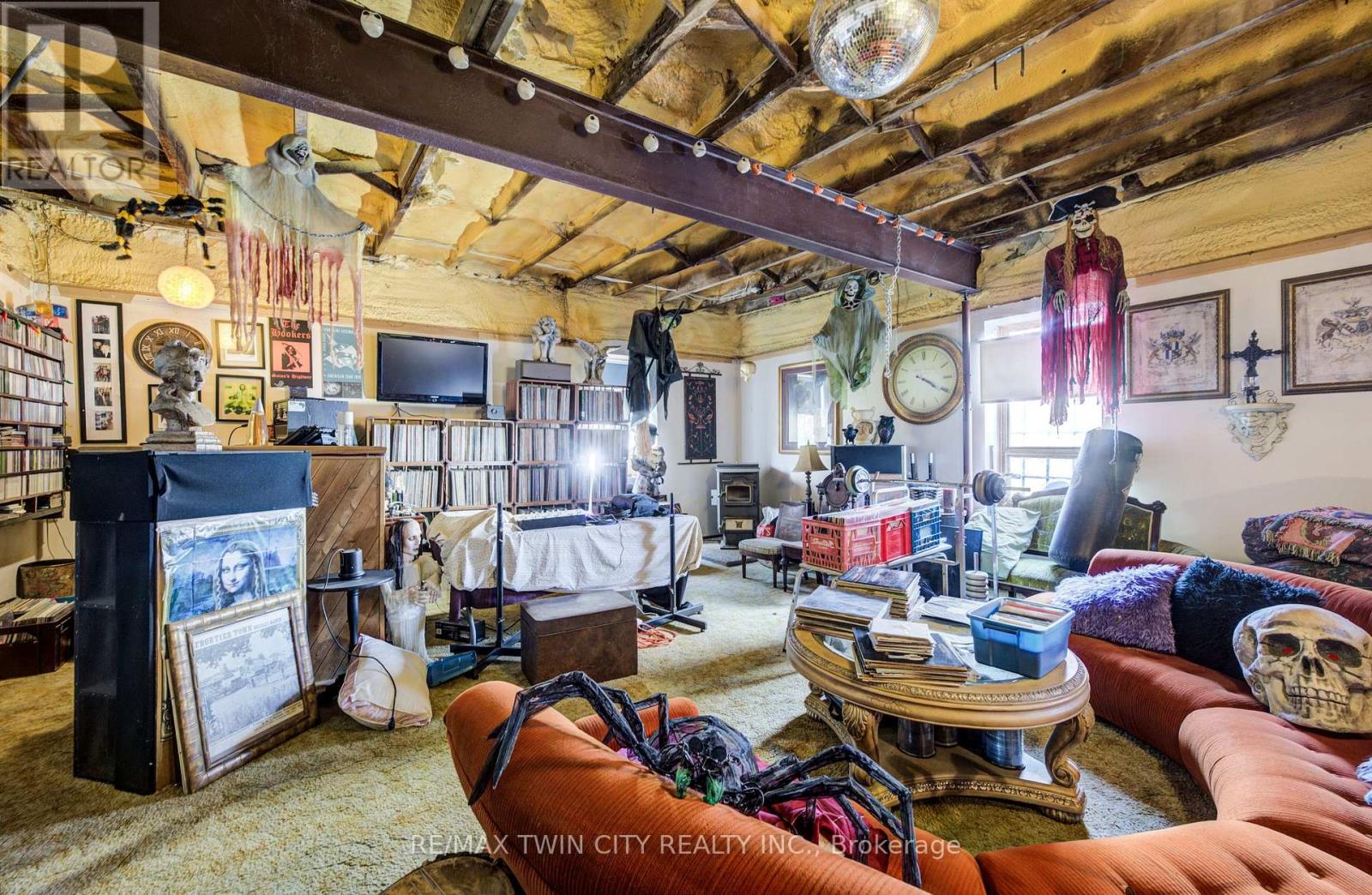 3506 HURON ROAD - 17