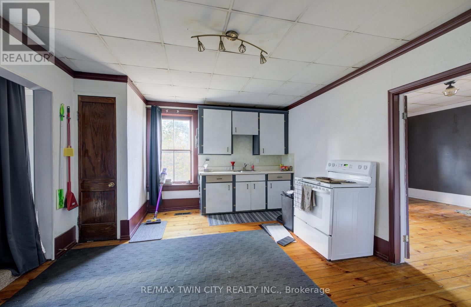 3506 HURON ROAD - 26