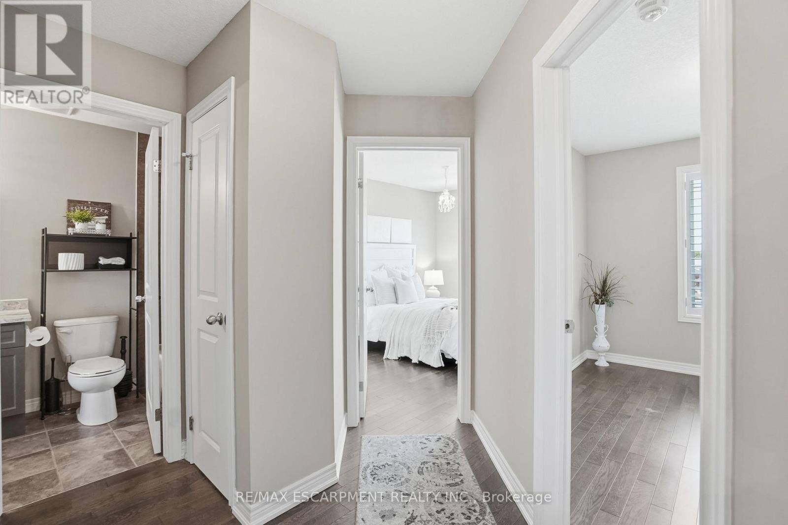 27 CROSSINGS WAY - 32