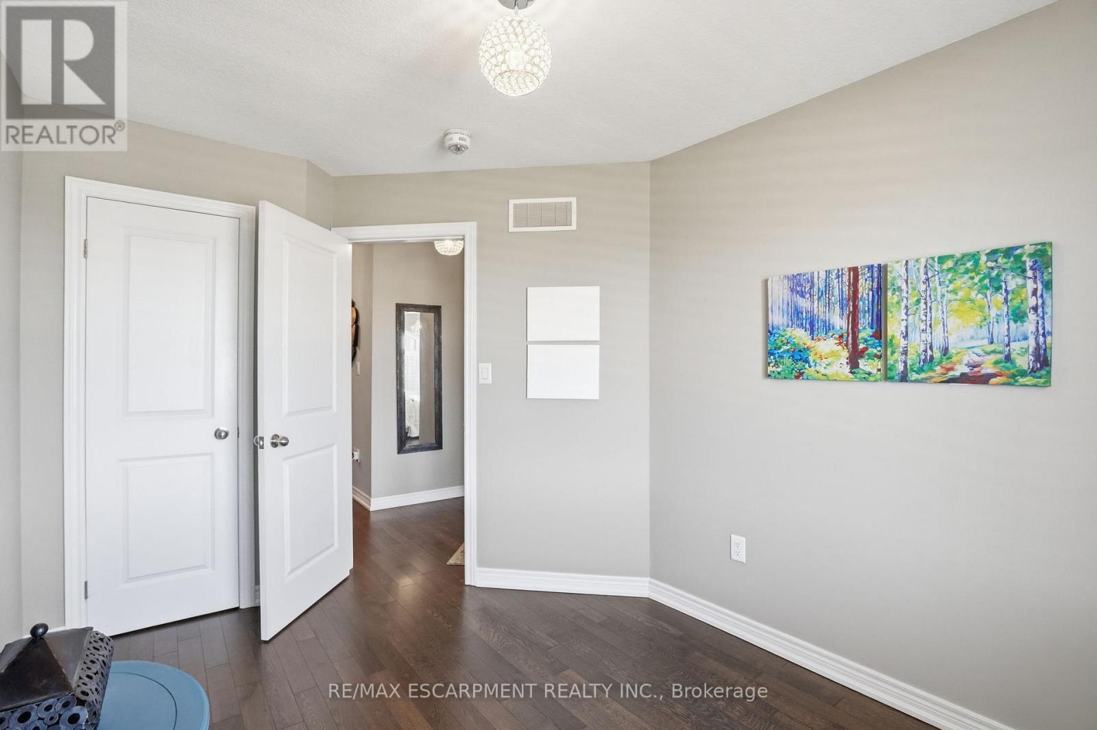 27 CROSSINGS WAY - 36