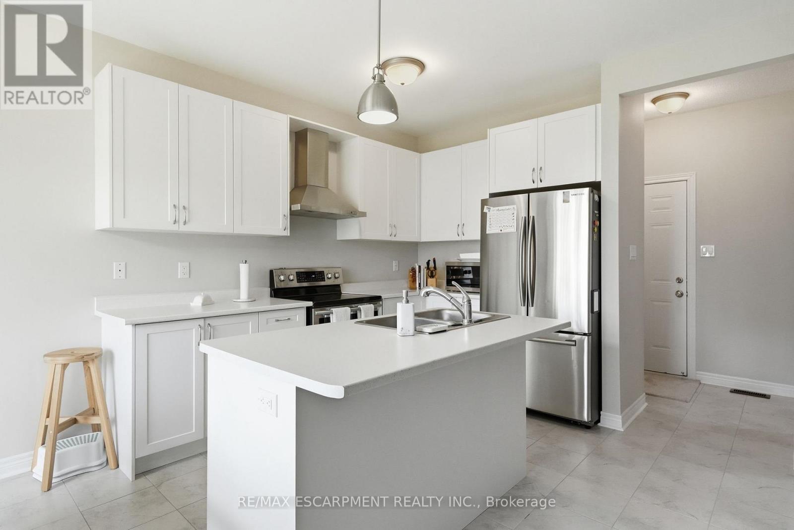 27 ROBBINS RIDGE - 14