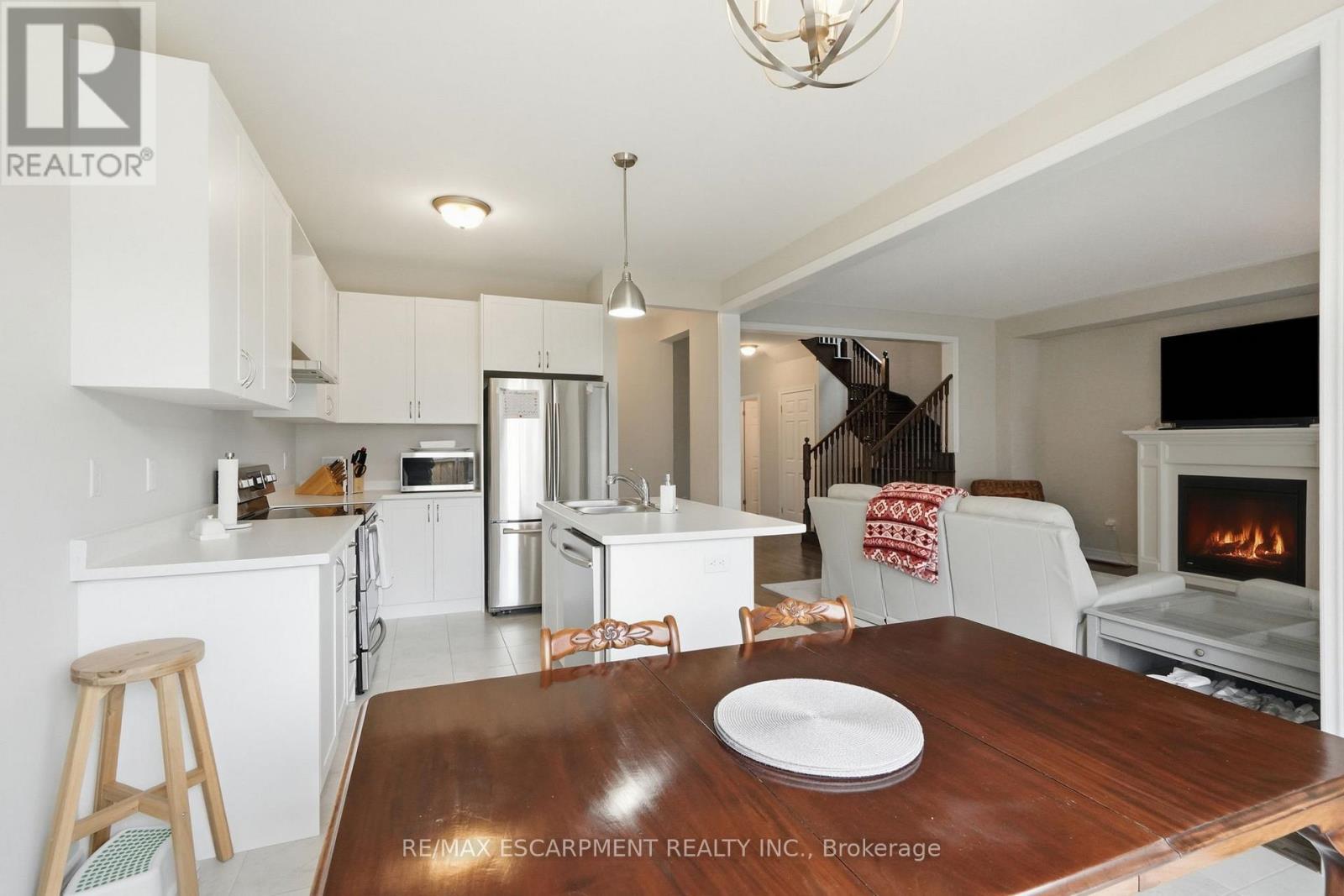 27 ROBBINS RIDGE - 18