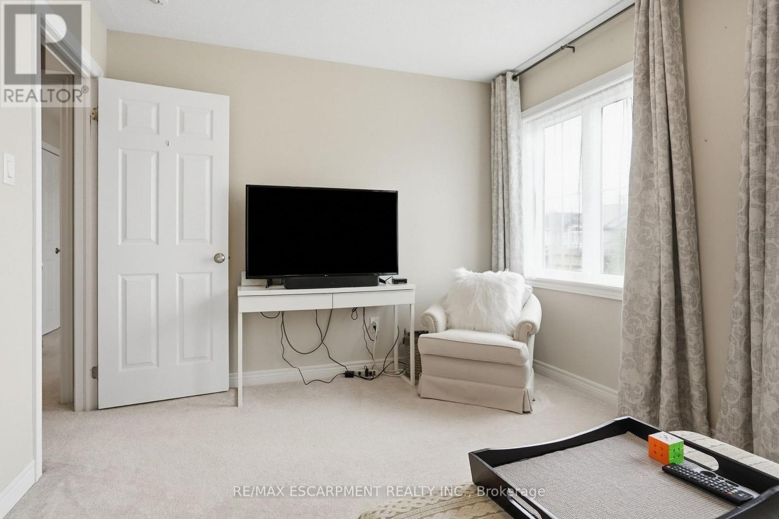 27 ROBBINS RIDGE - 25