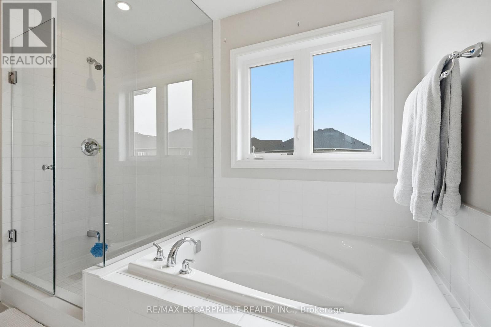 27 ROBBINS RIDGE - 30