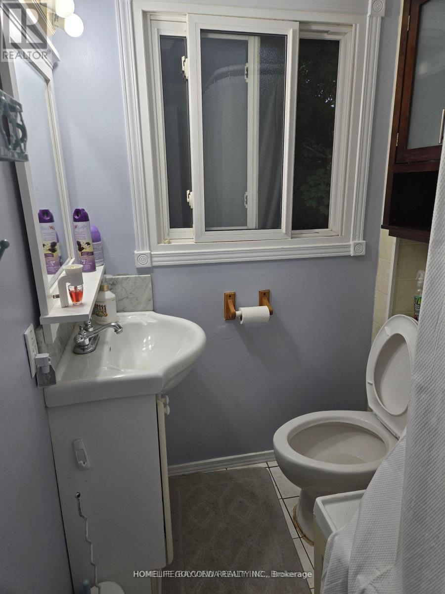 15 POPLAR CRESCENT - 9