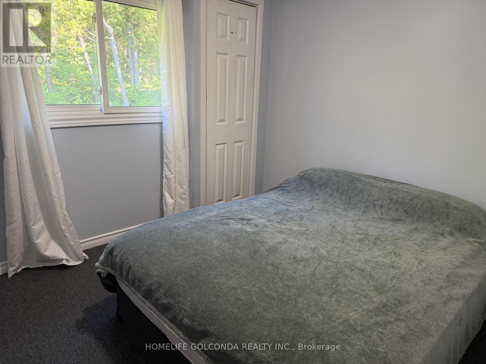15 POPLAR CRESCENT - 11