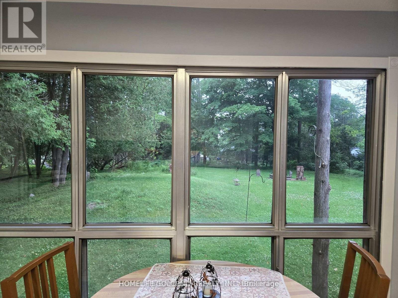 15 POPLAR CRESCENT - 6