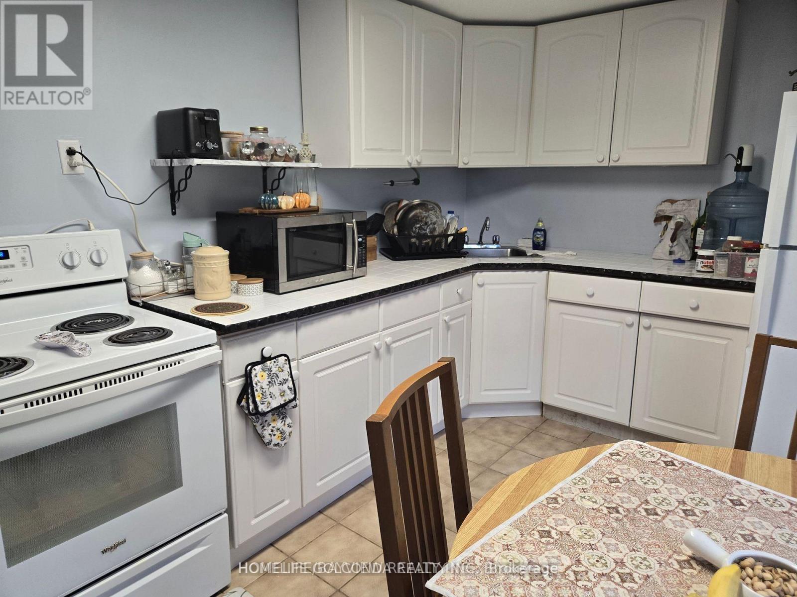 15 POPLAR CRESCENT - 5