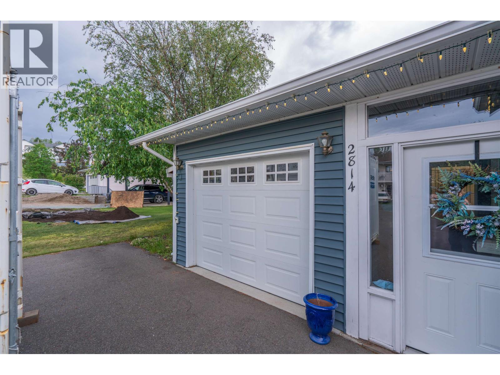 2814 CALHOUN CRESCENT - 24