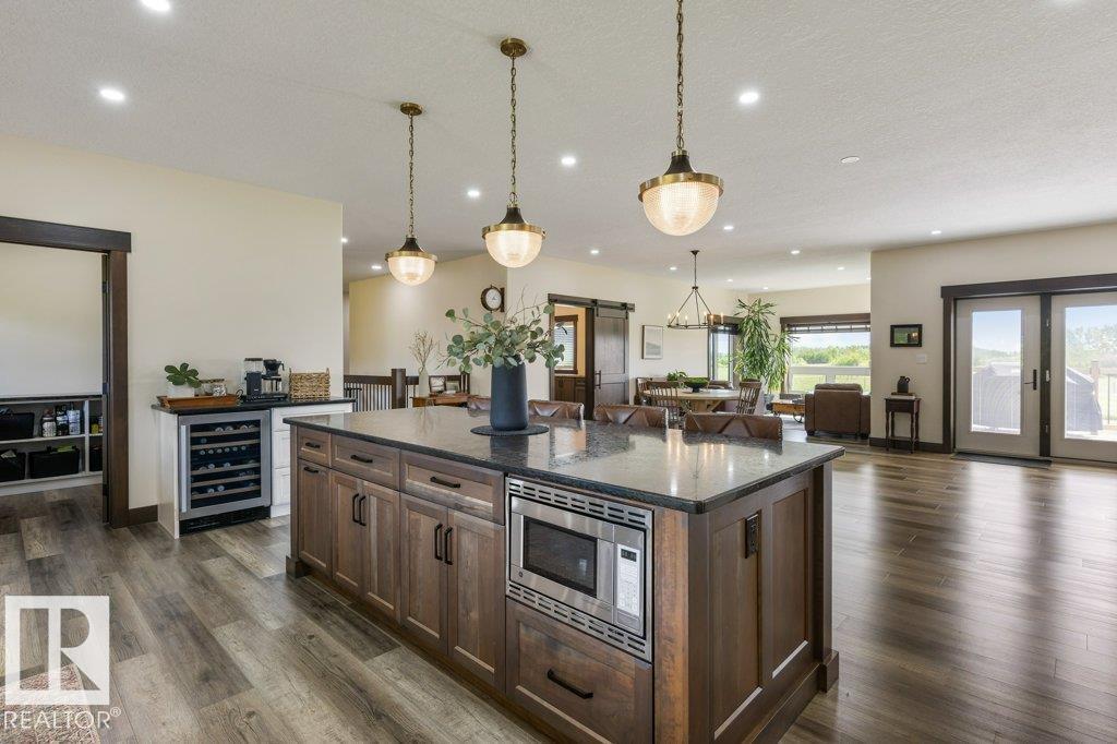 26517 TWP ROAD 584 - 25