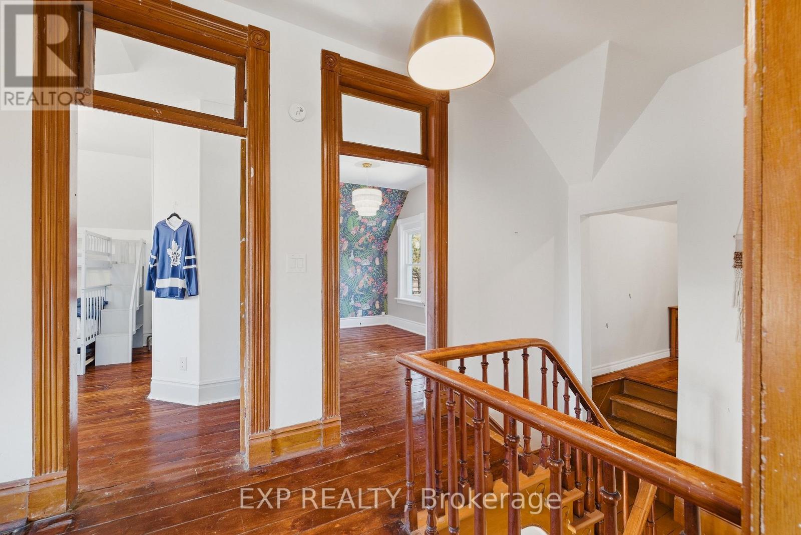 17 ALLAN STREET W - 18