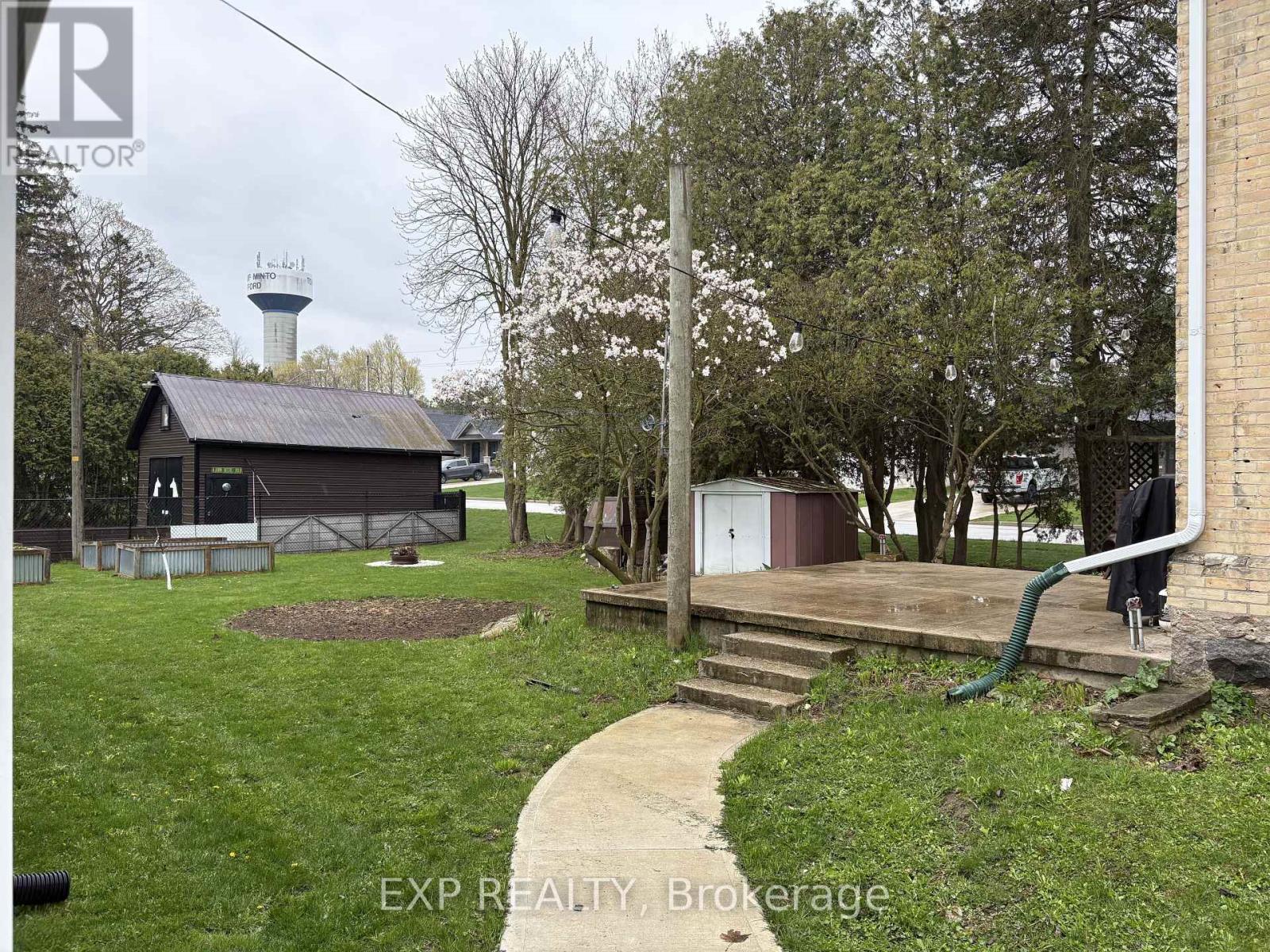 17 ALLAN STREET W - 29