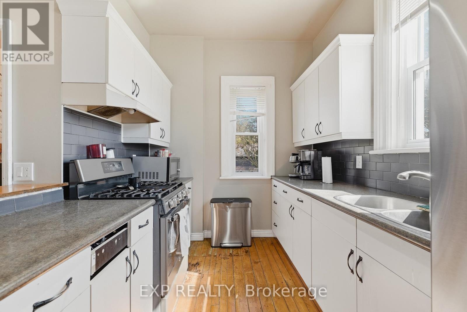 17 ALLAN STREET W - 14