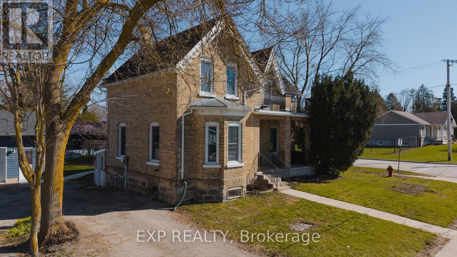 17 ALLAN STREET W - 32