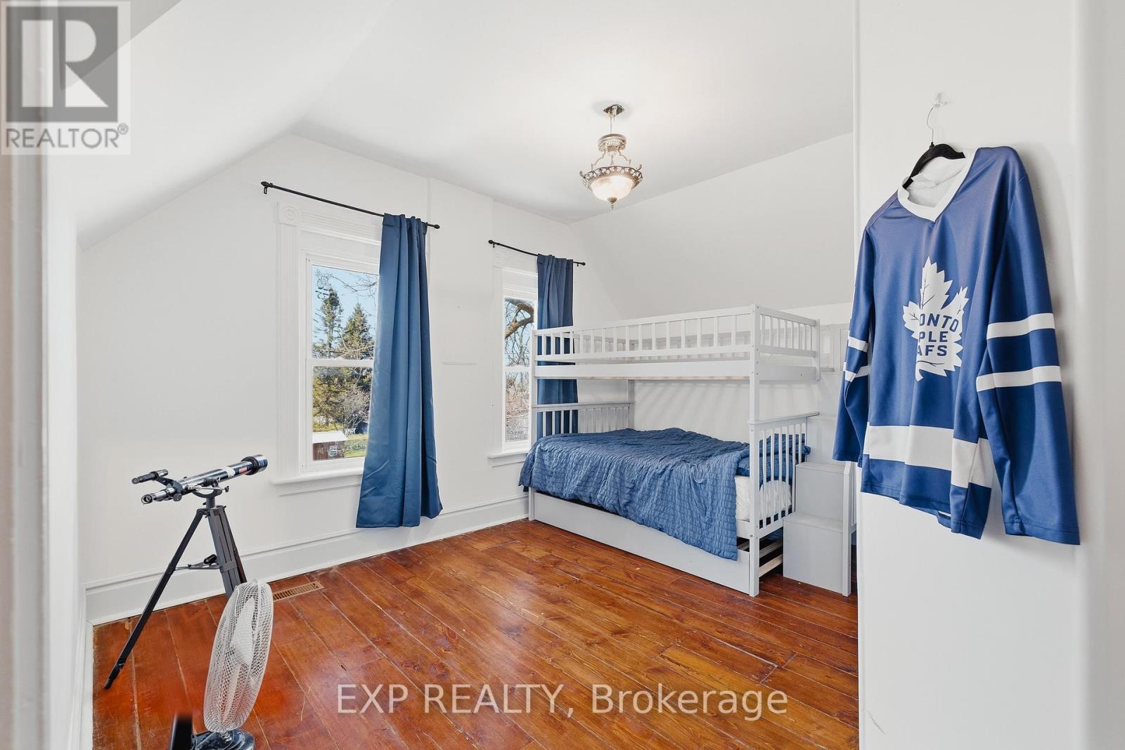 17 ALLAN STREET W - 21