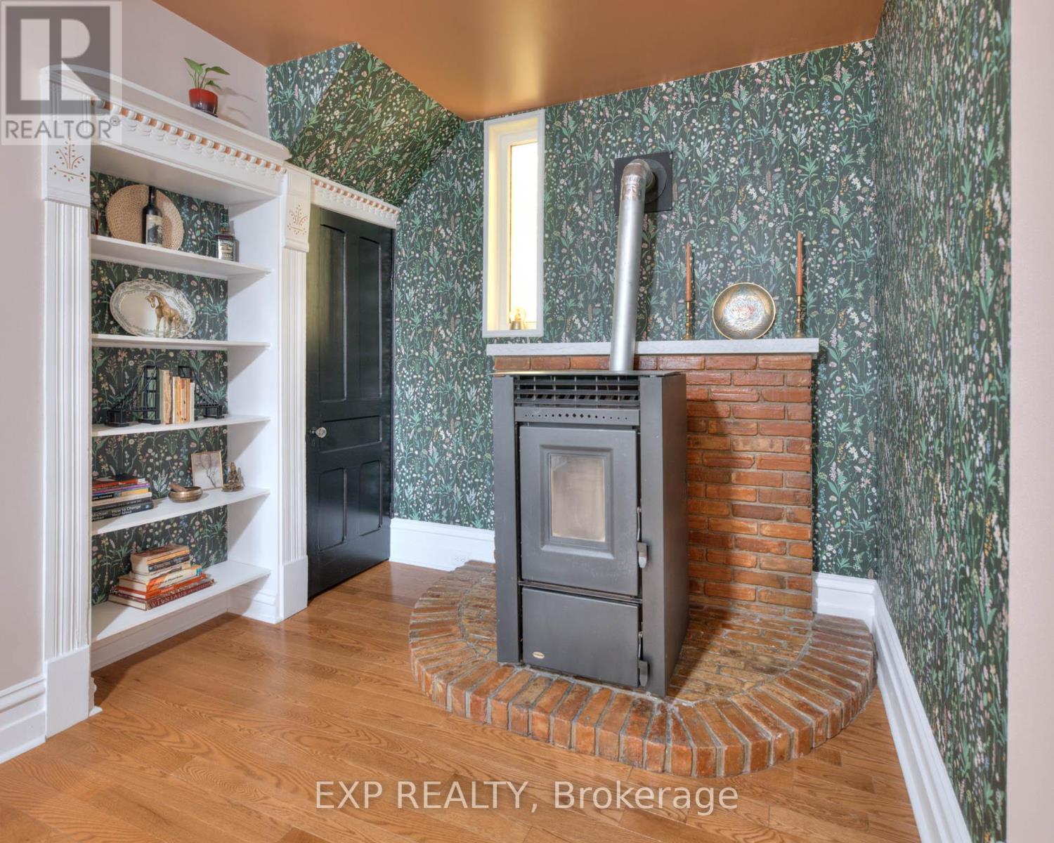 2027 VICTORIA STREET - 15