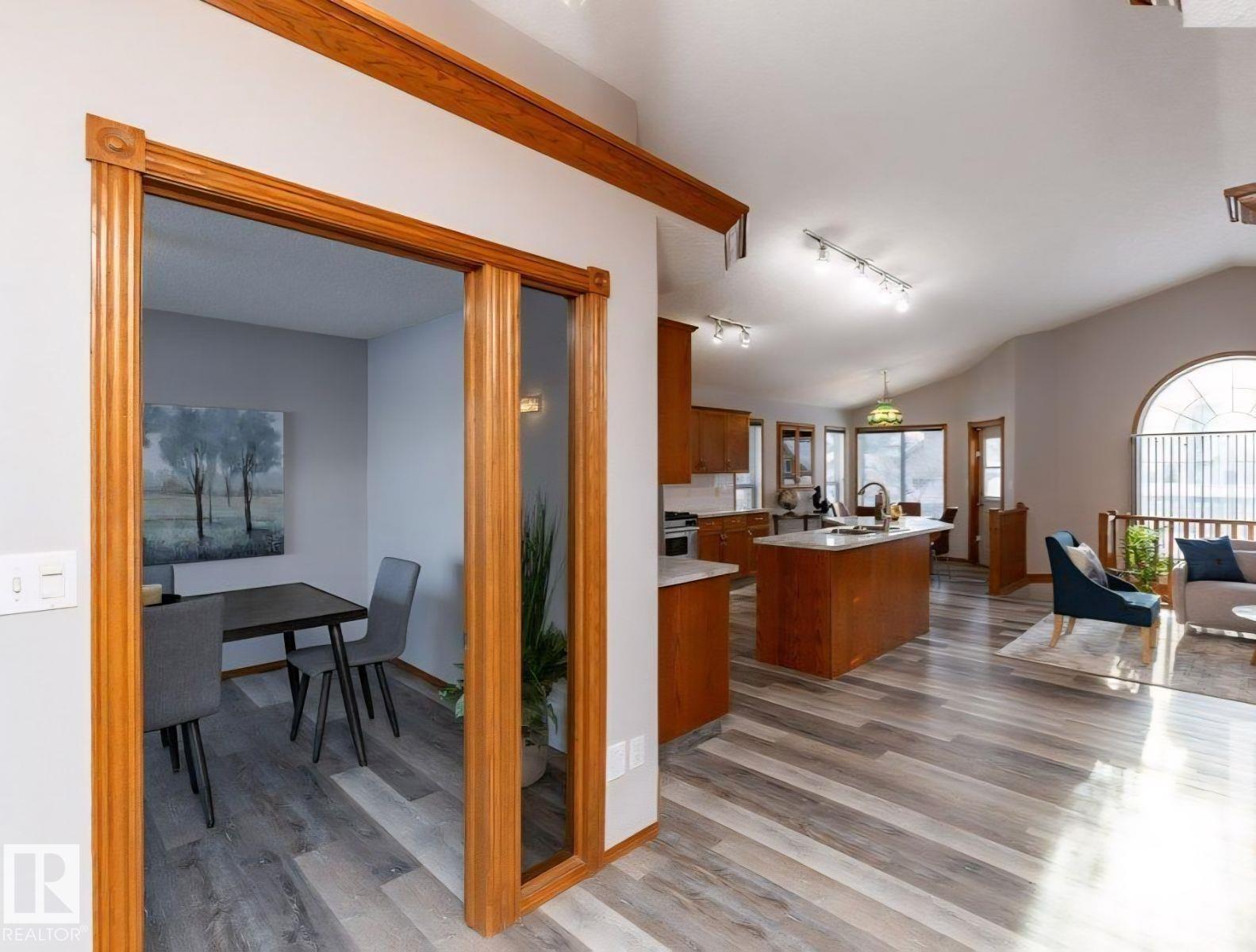 49 HERITAGE DR - 4