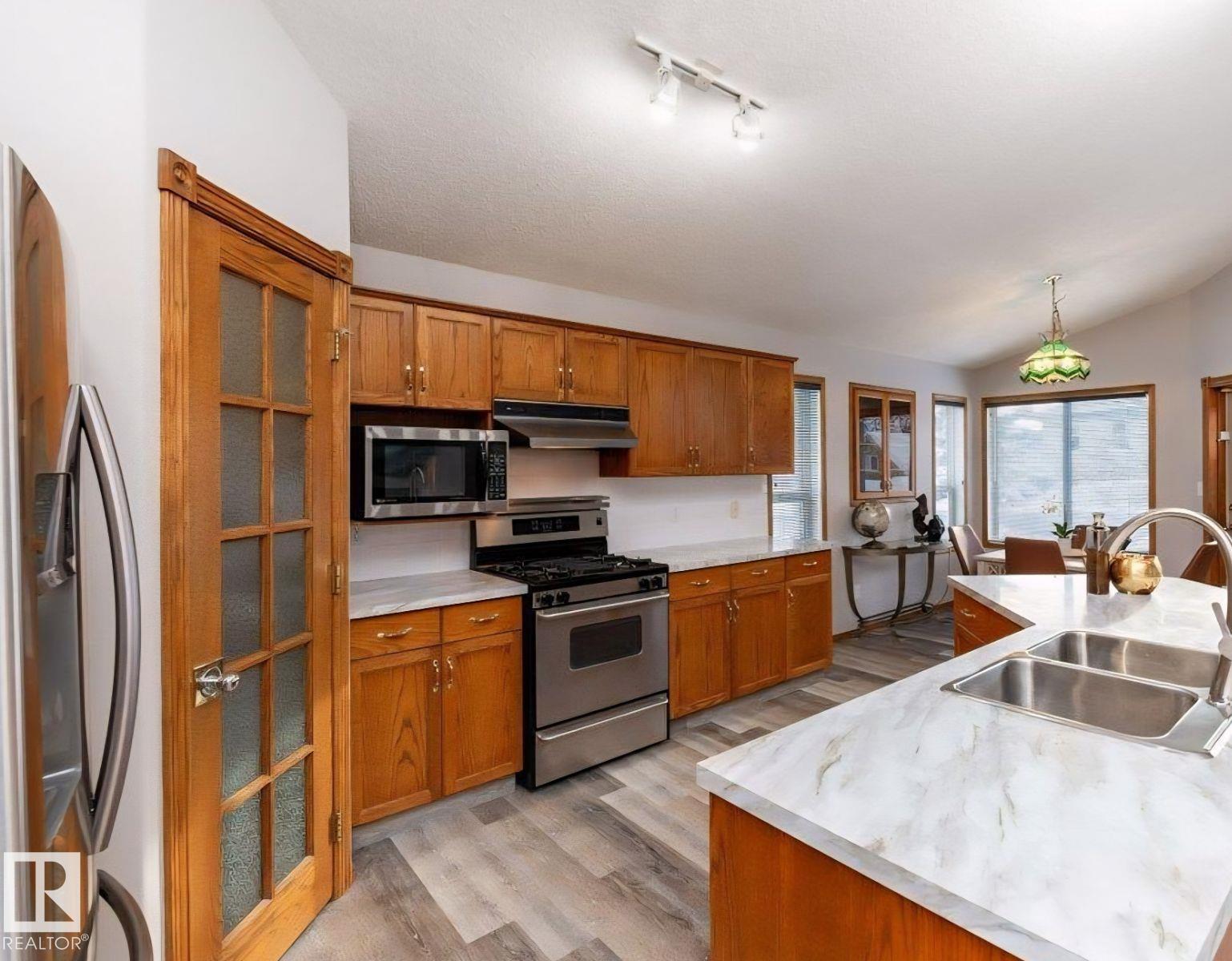 49 HERITAGE DR - 7