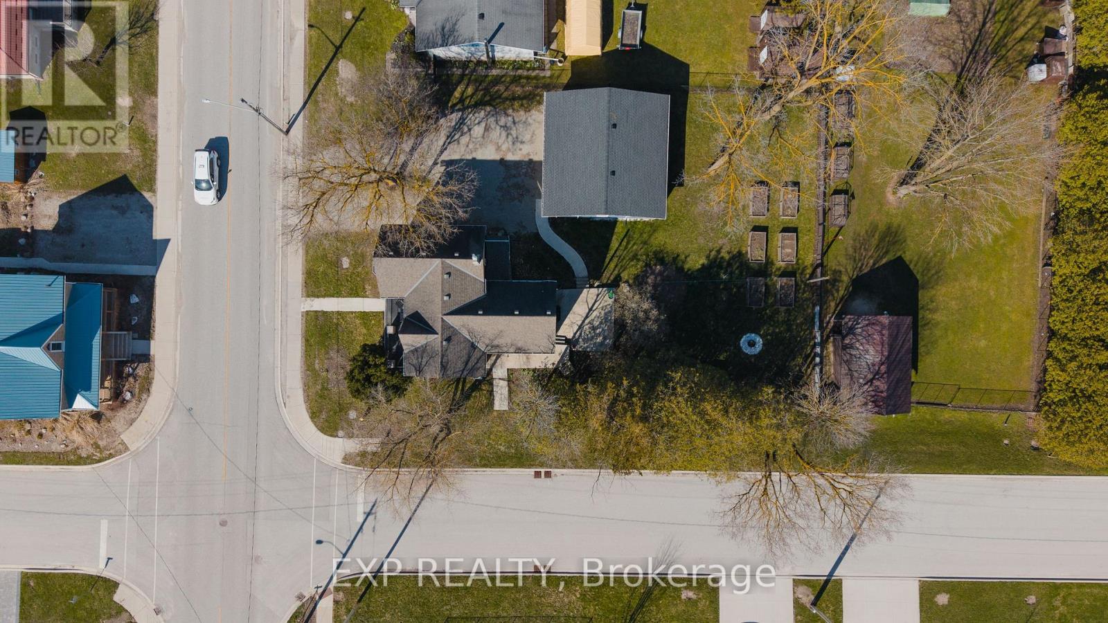 17 ALLAN STREET W - 34