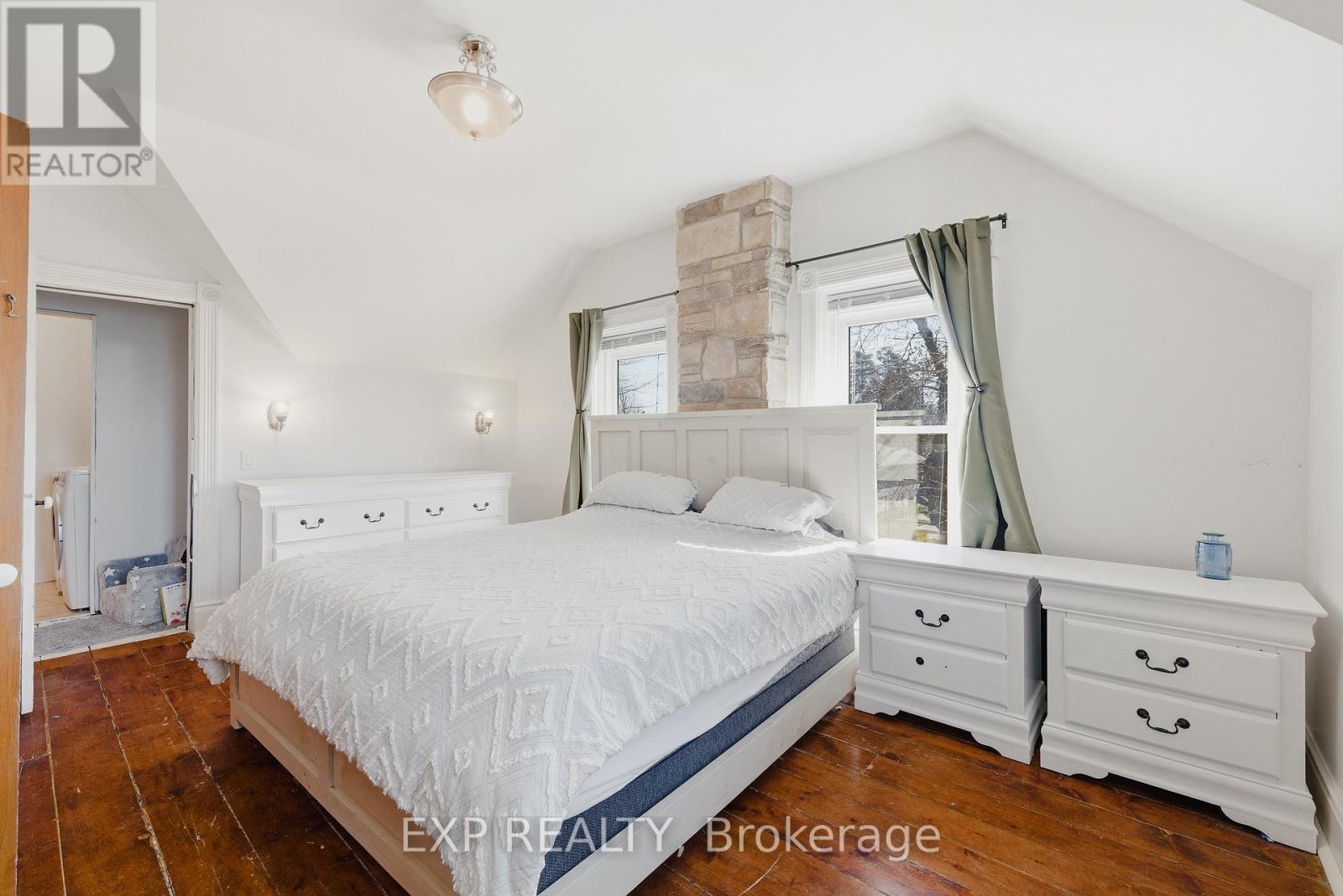 17 ALLAN STREET W - 23