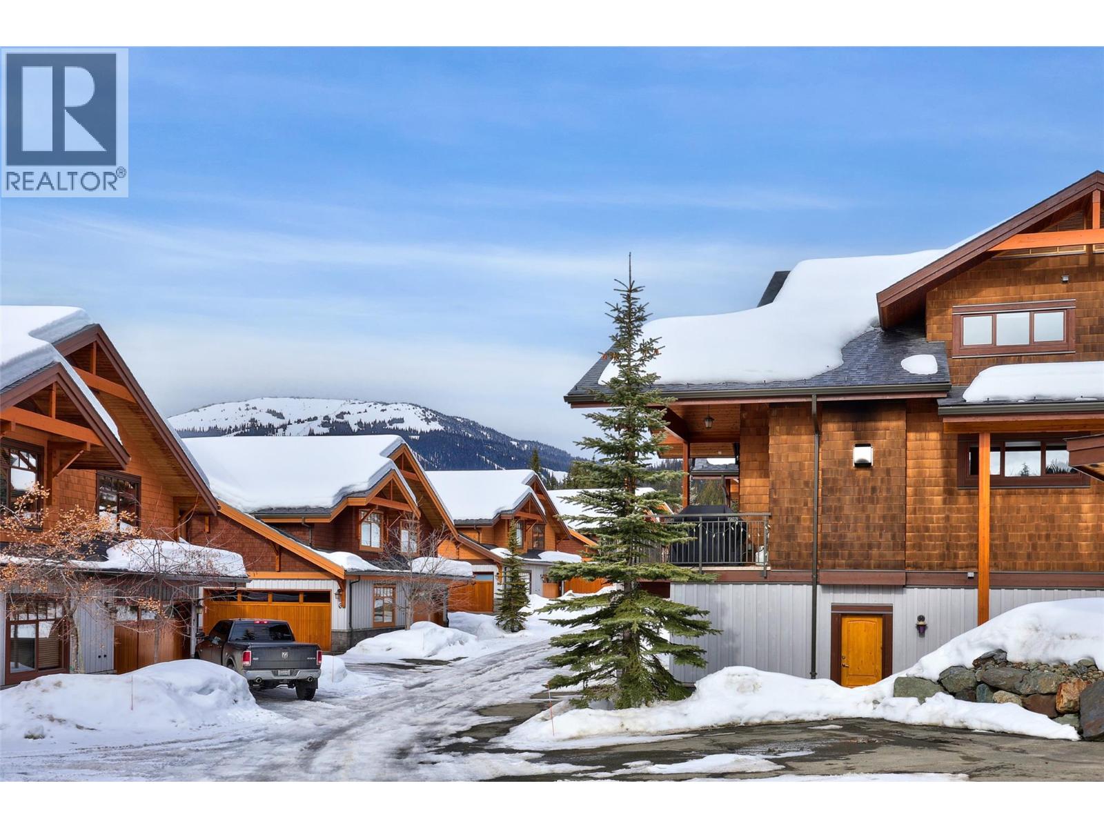#16 5040 VALLEY Drive - 2