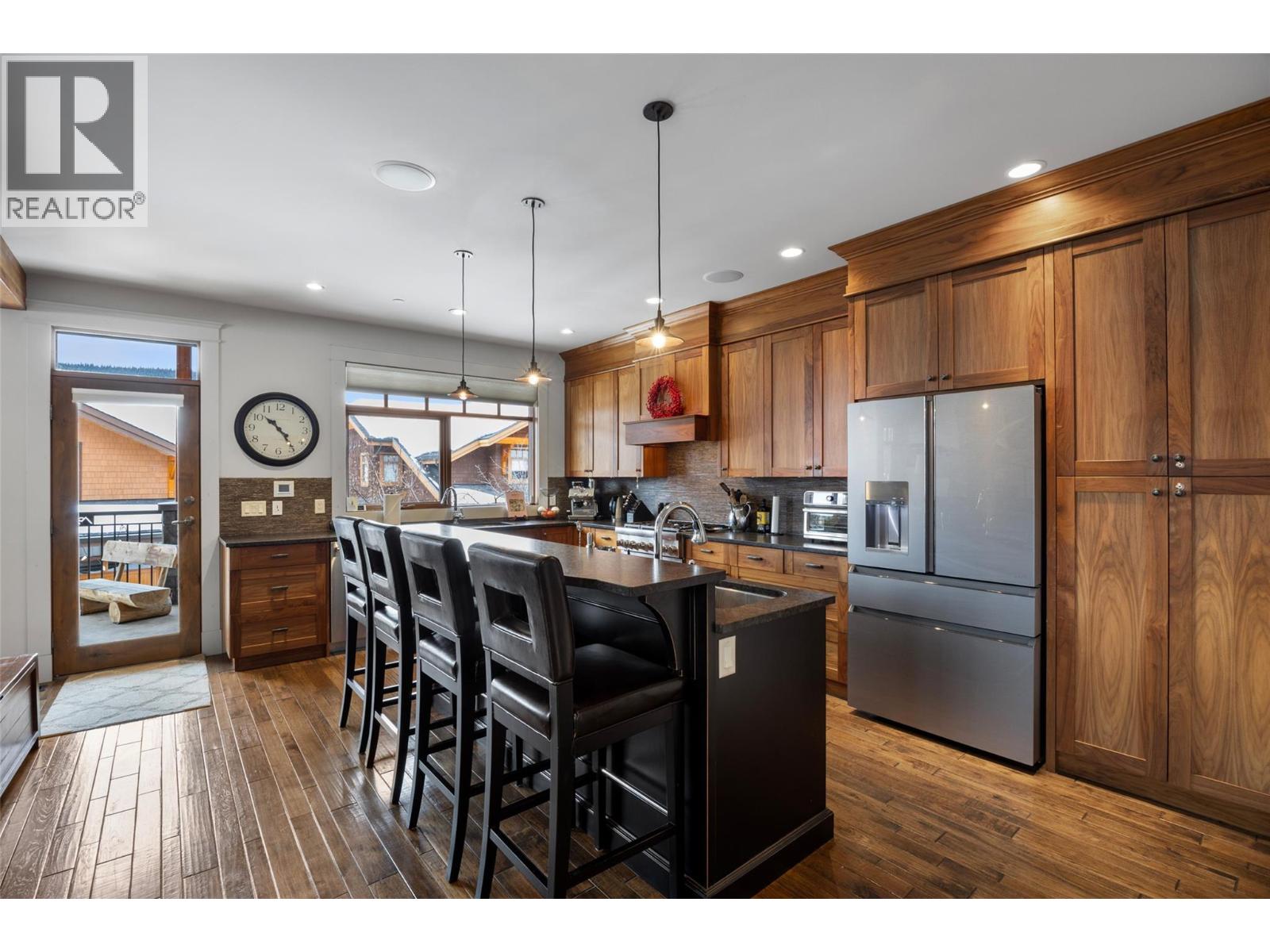 #16 5040 VALLEY Drive - 10