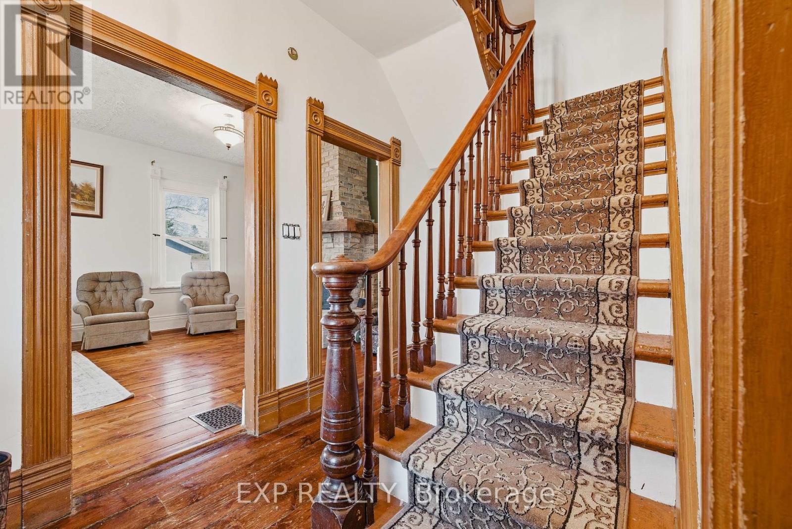 17 ALLAN STREET W - 17