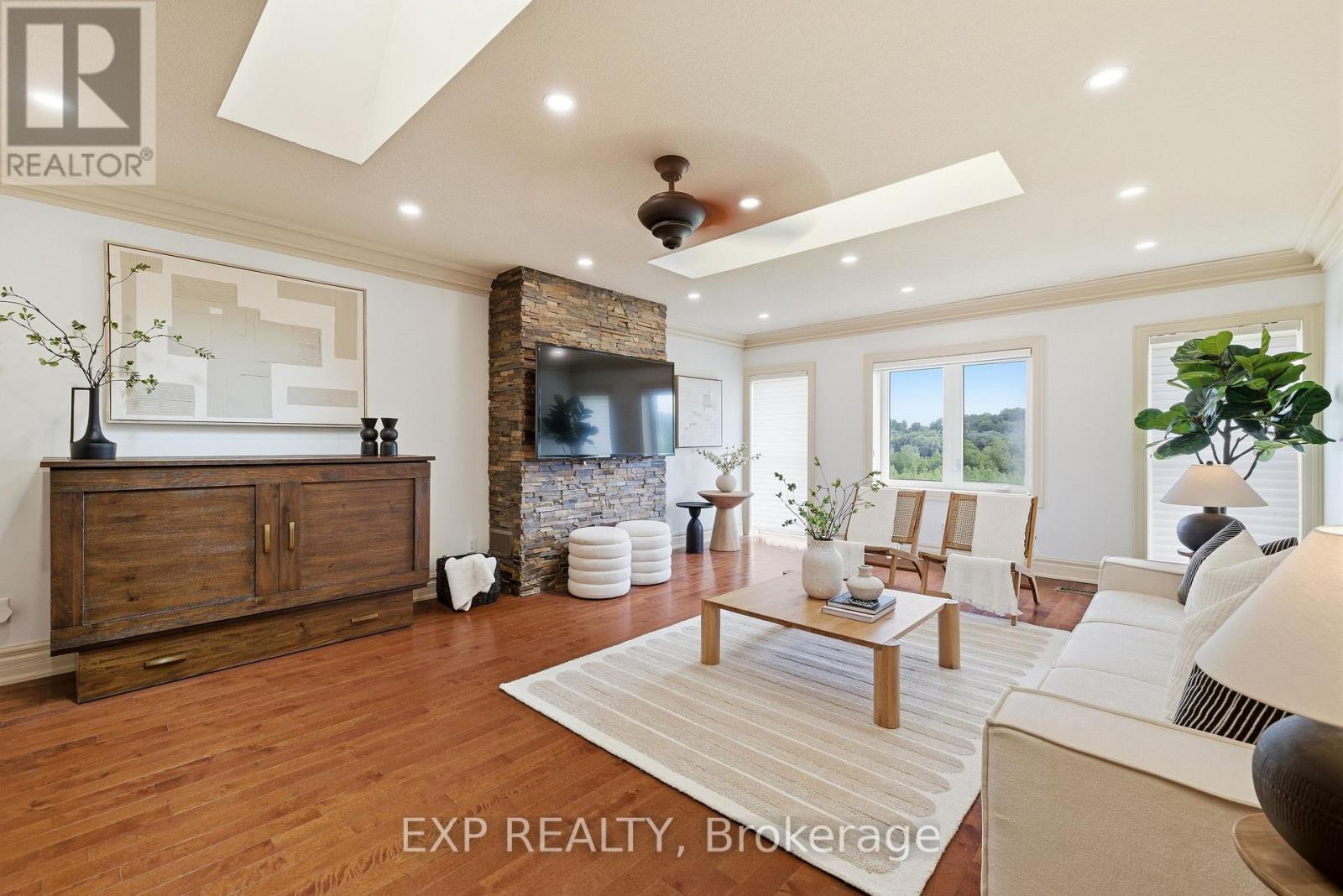 54 PAIGE STREET - 26
