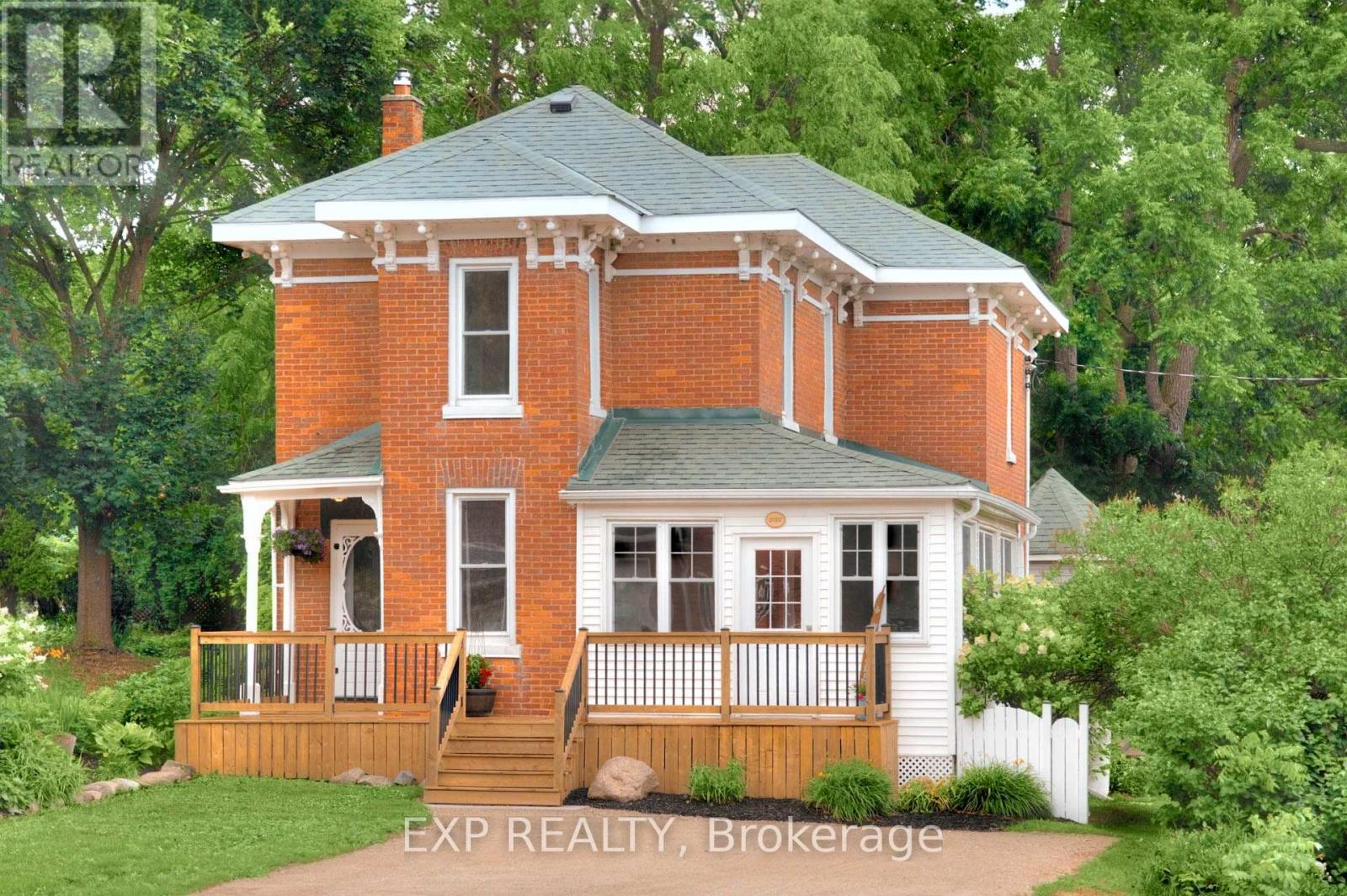 2027 VICTORIA STREET - 46