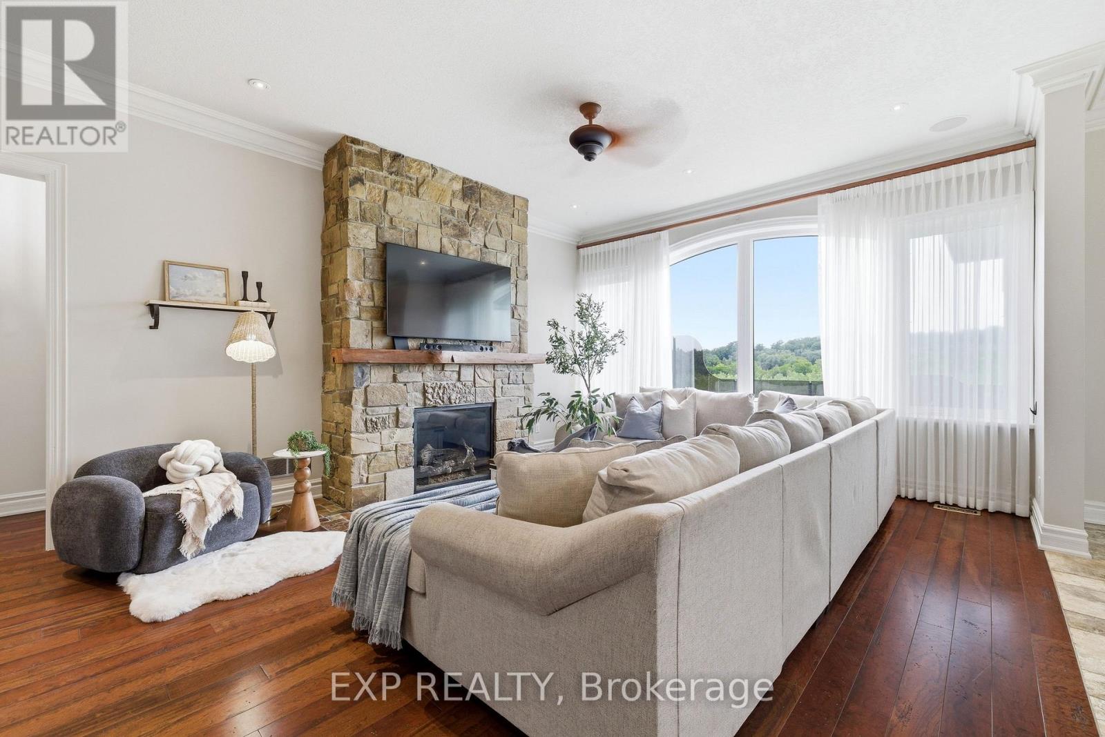 54 PAIGE STREET - 10