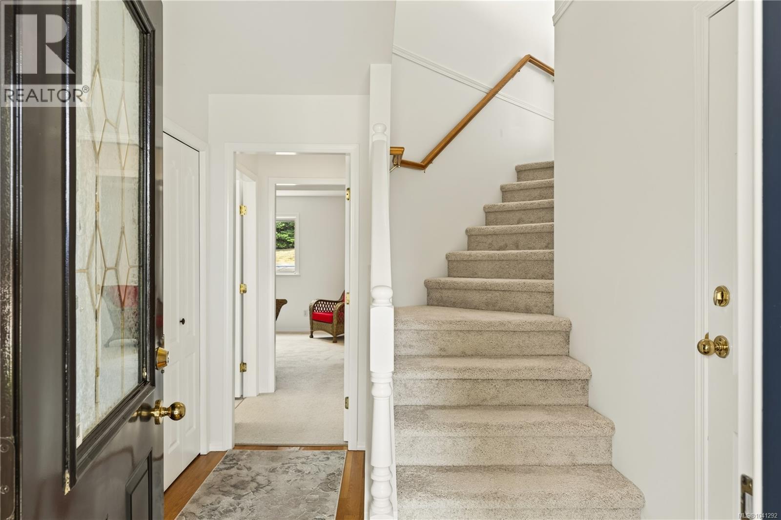 5425 Leslie Cres - 13