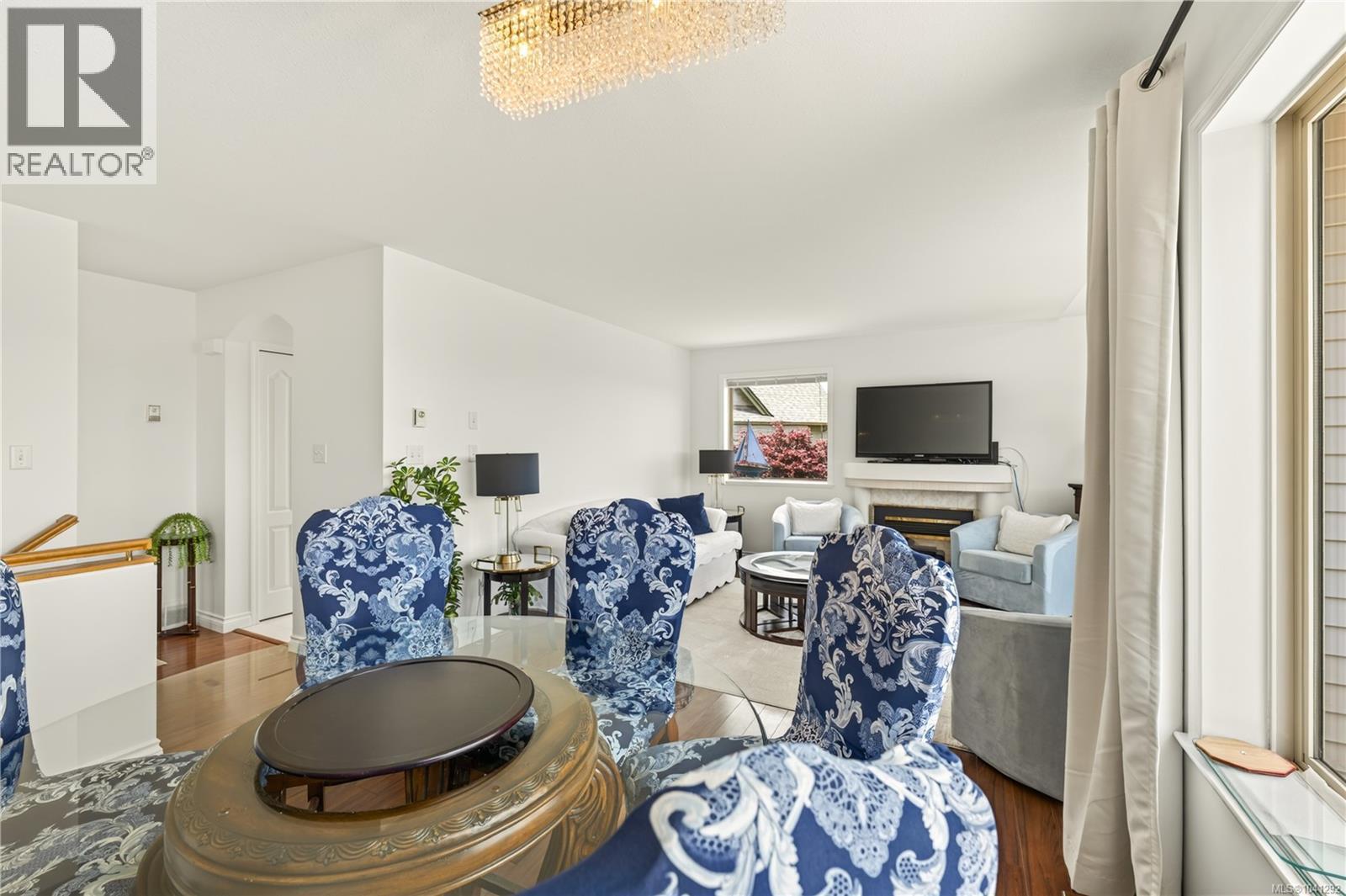 5425 Leslie Cres - Image 18