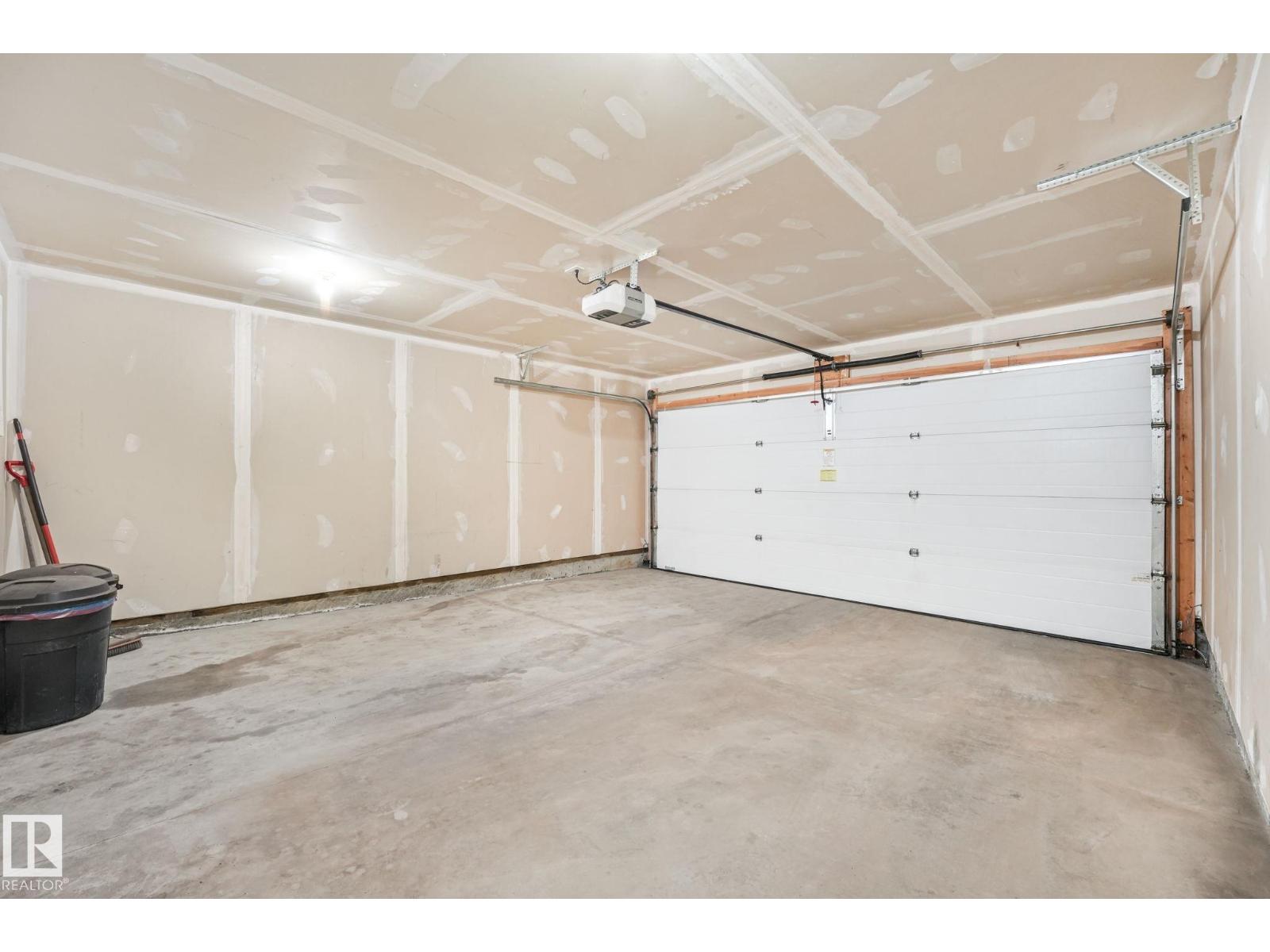 #109 2905 141 ST SW - 29