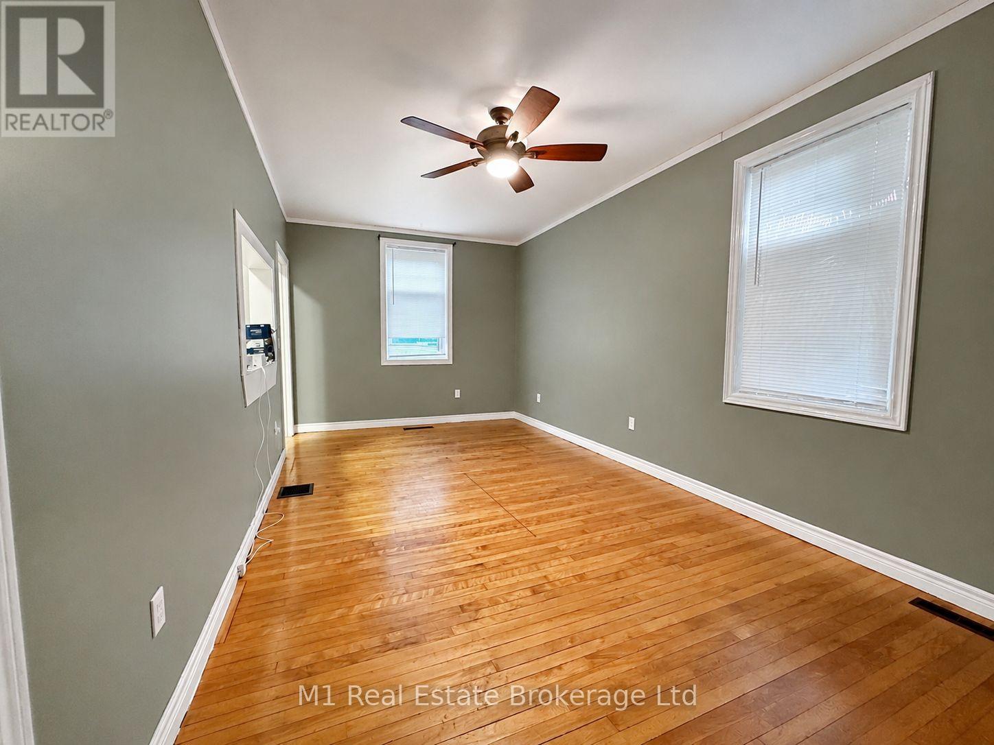 223 ST. GEORGE STREET E - 16