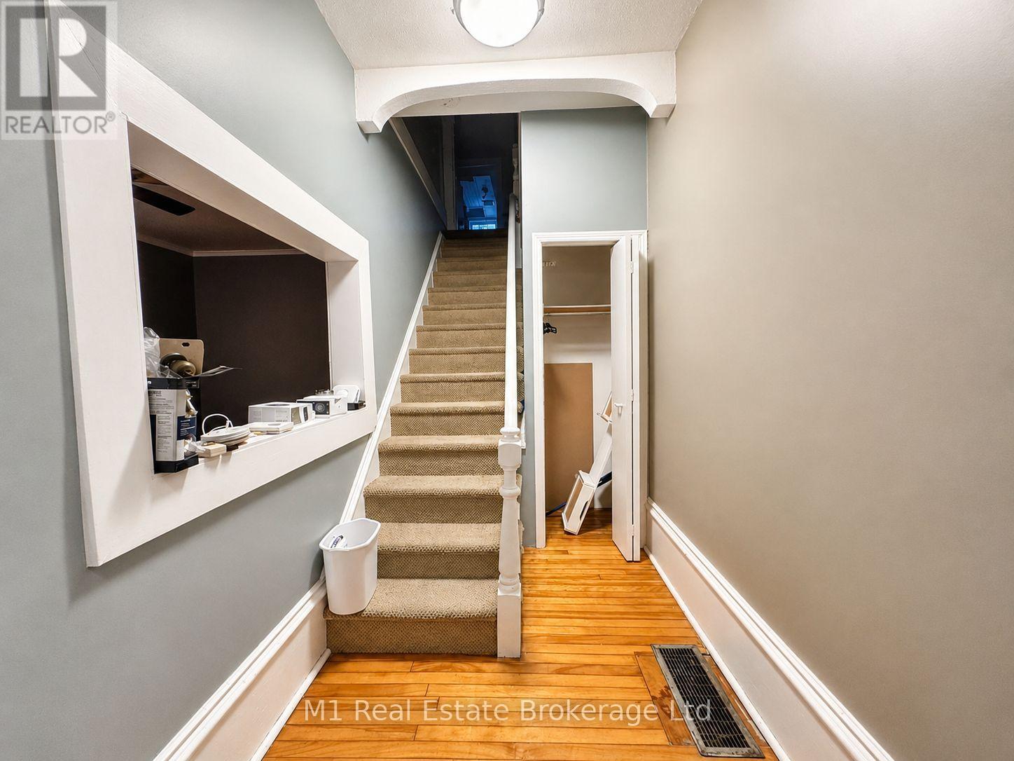 223 ST. GEORGE STREET E - 18